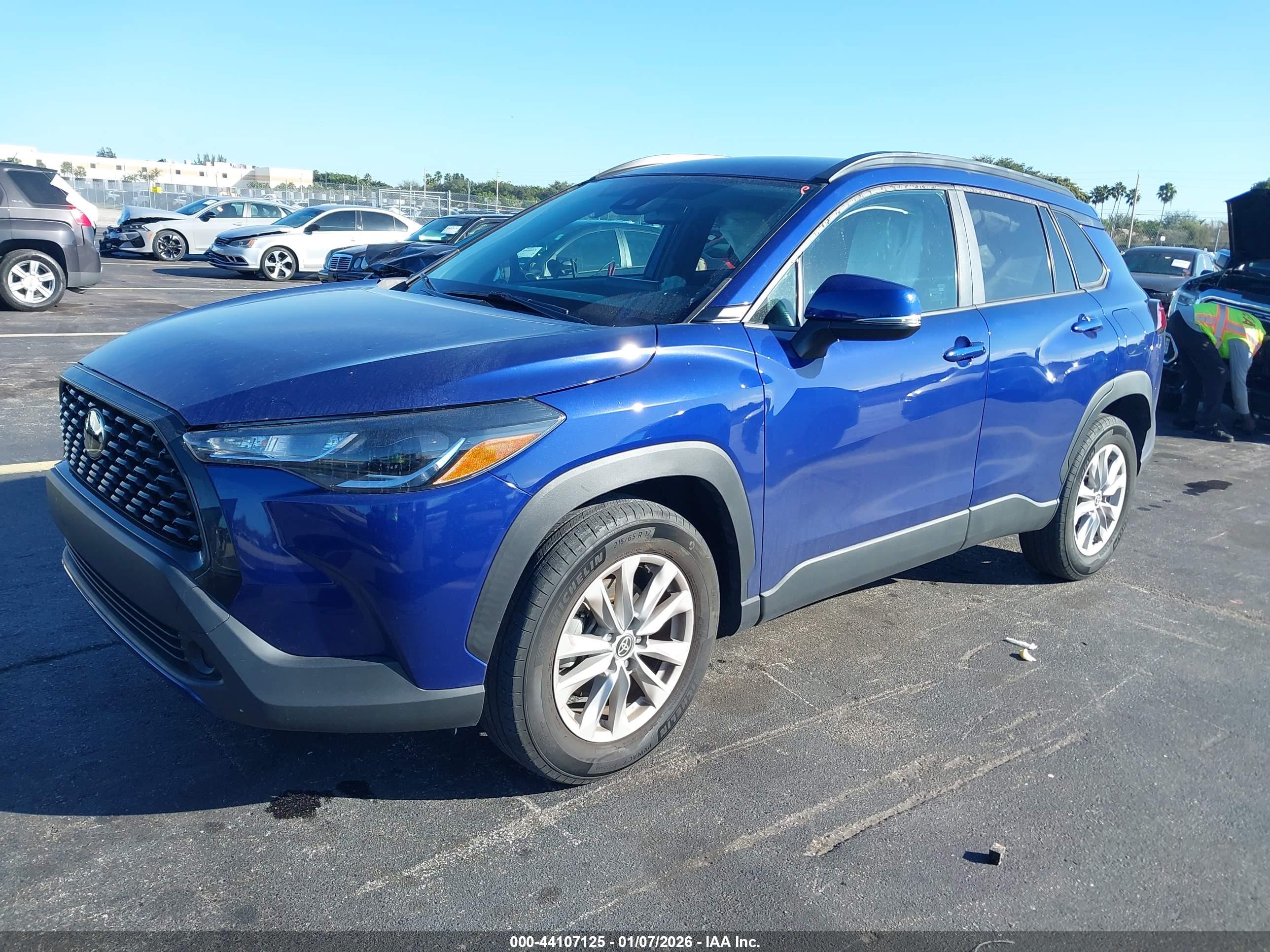 TOYOTA COROLLA image 2