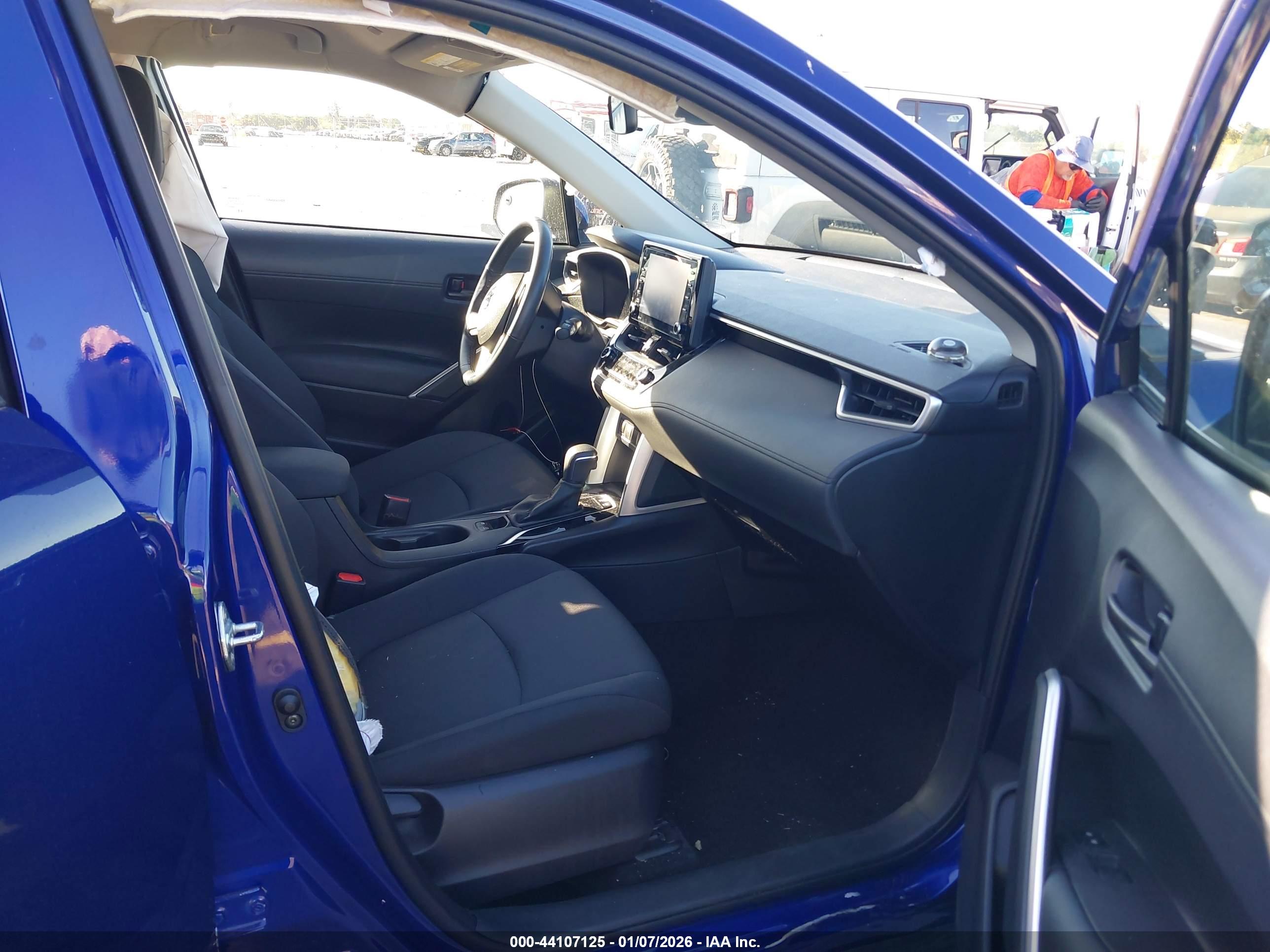 TOYOTA COROLLA image 5