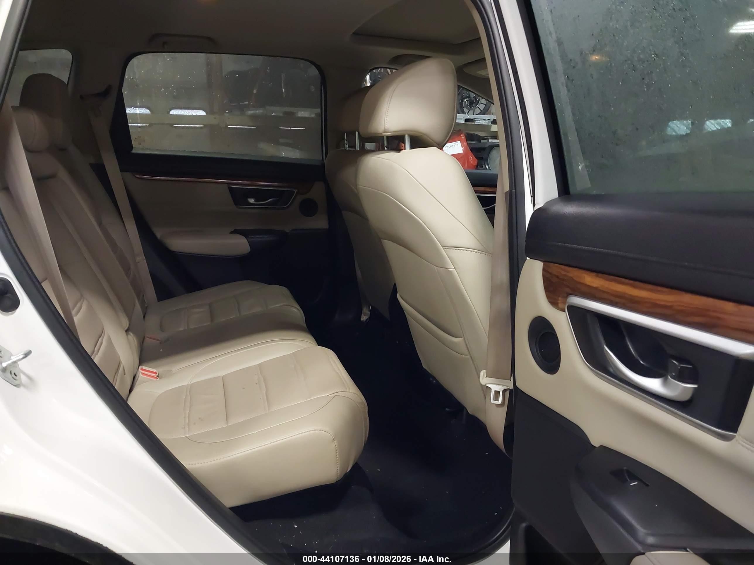 HONDA CR-V image 8