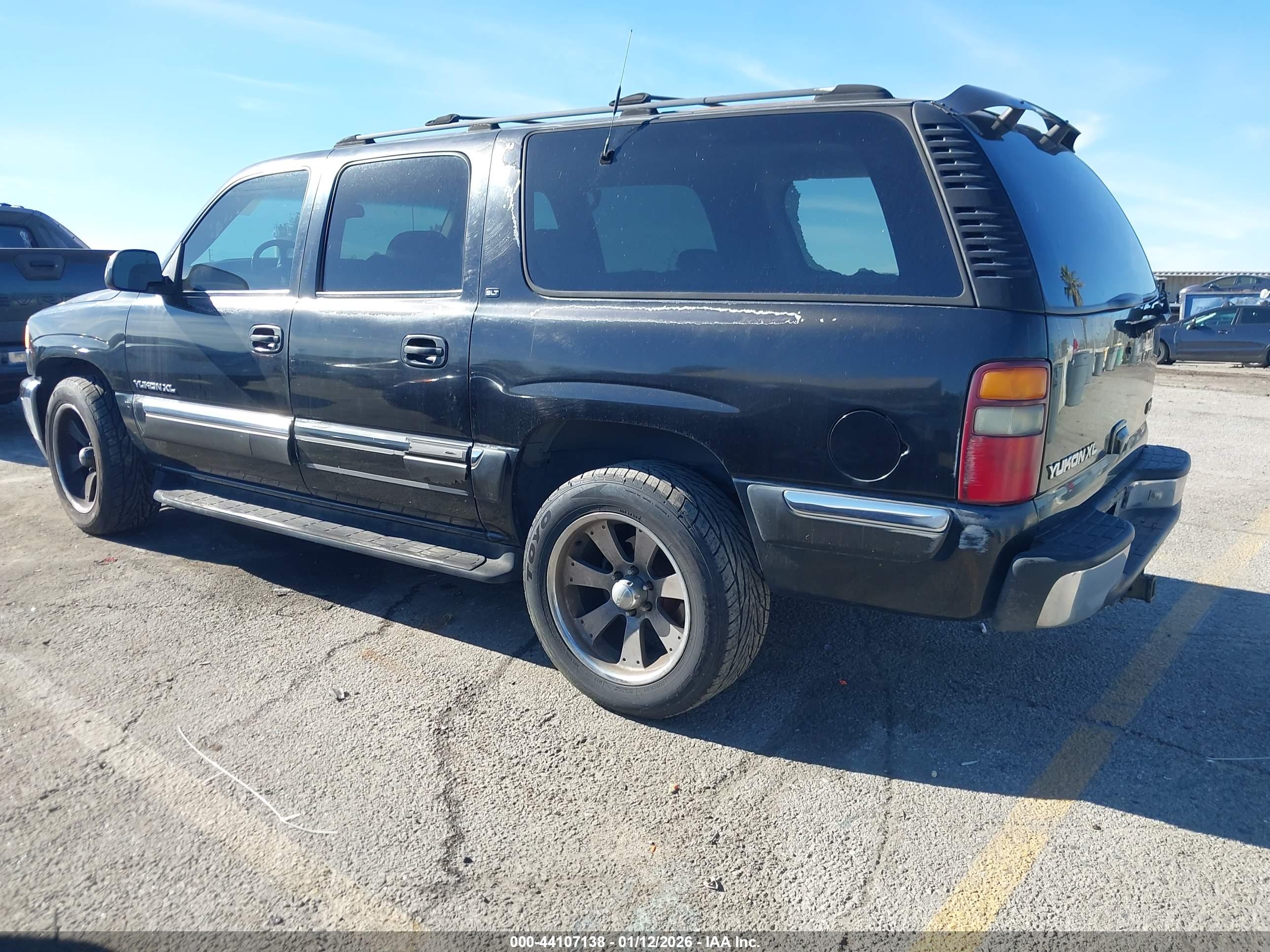 GMC YUKON image 3