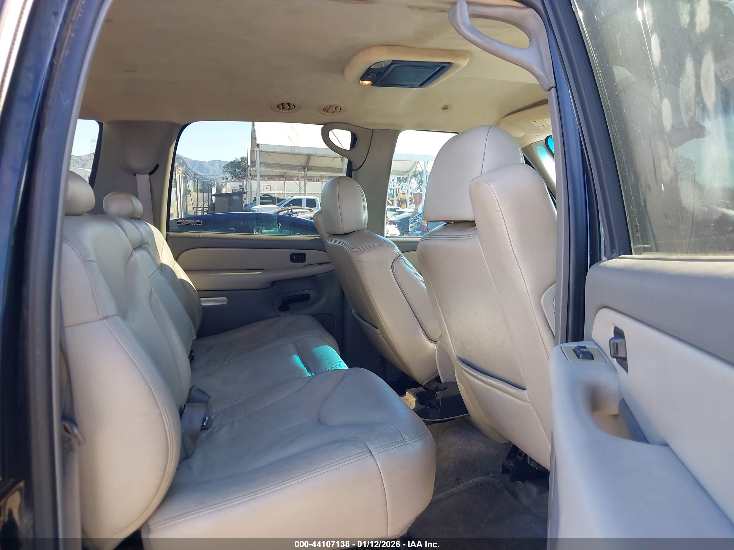 GMC YUKON image 8