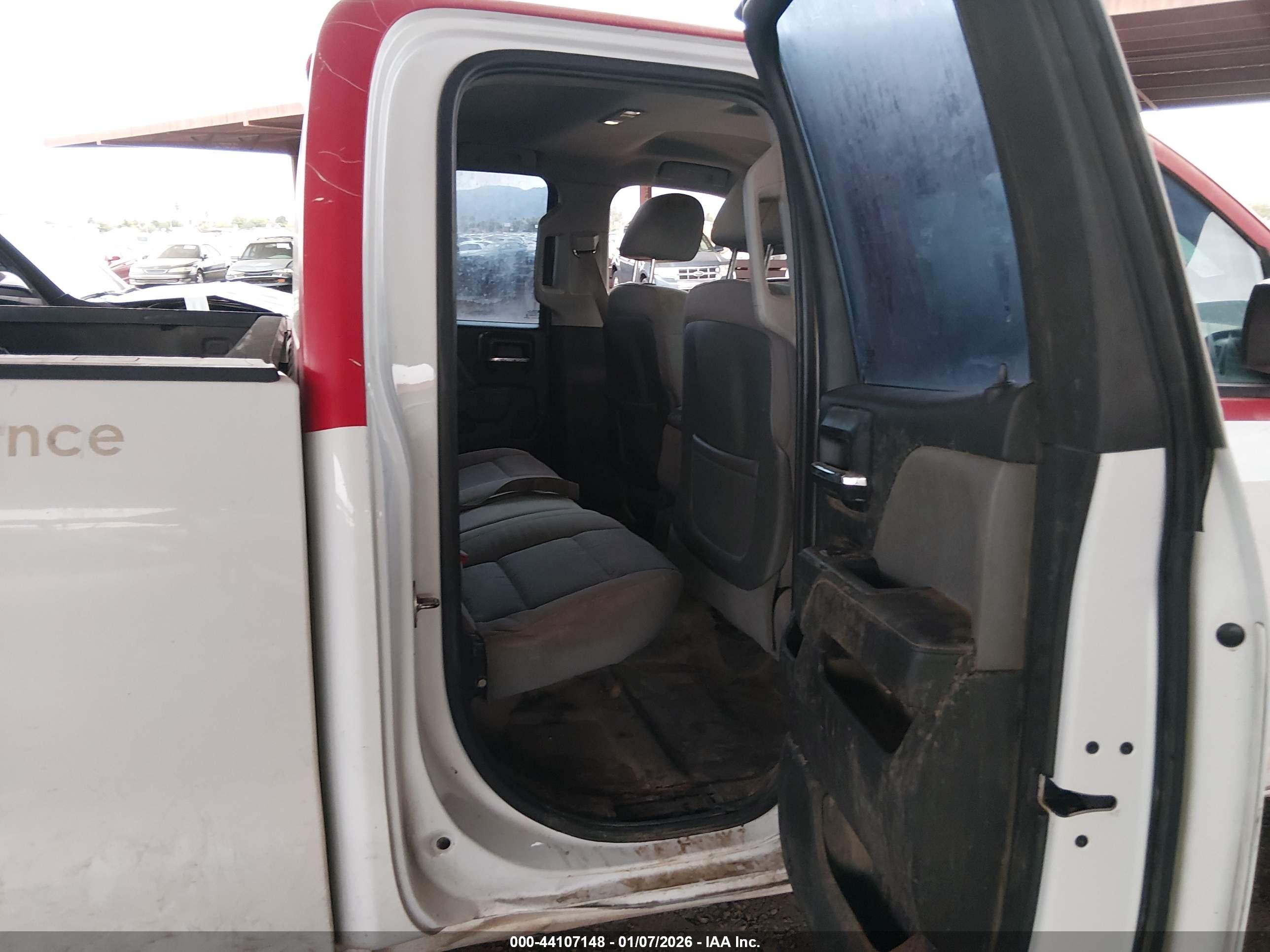 CHEVROLET SILVERADO image 8