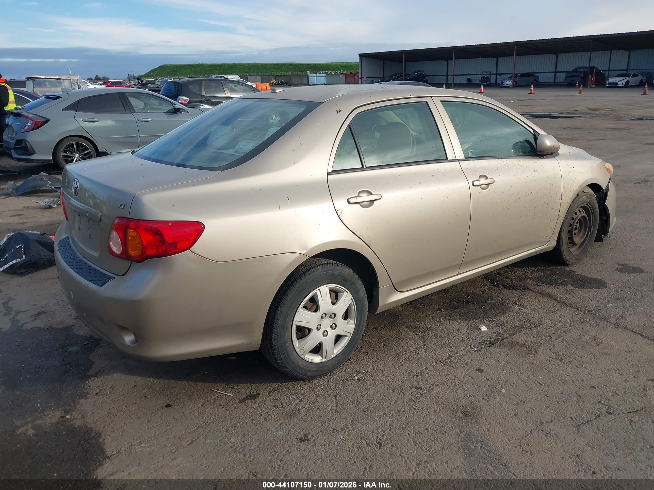 TOYOTA COROLLA image 4