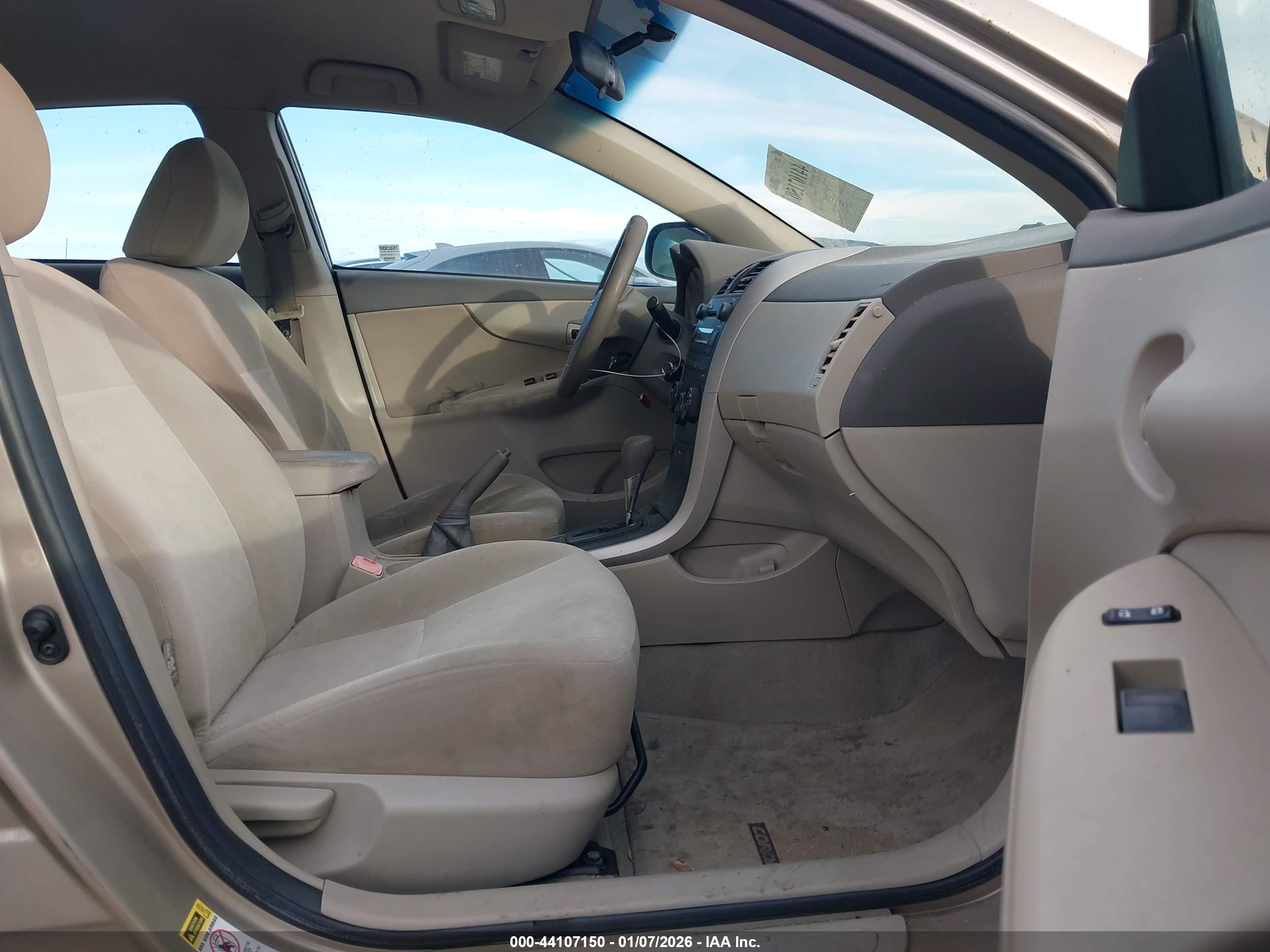 TOYOTA COROLLA image 5
