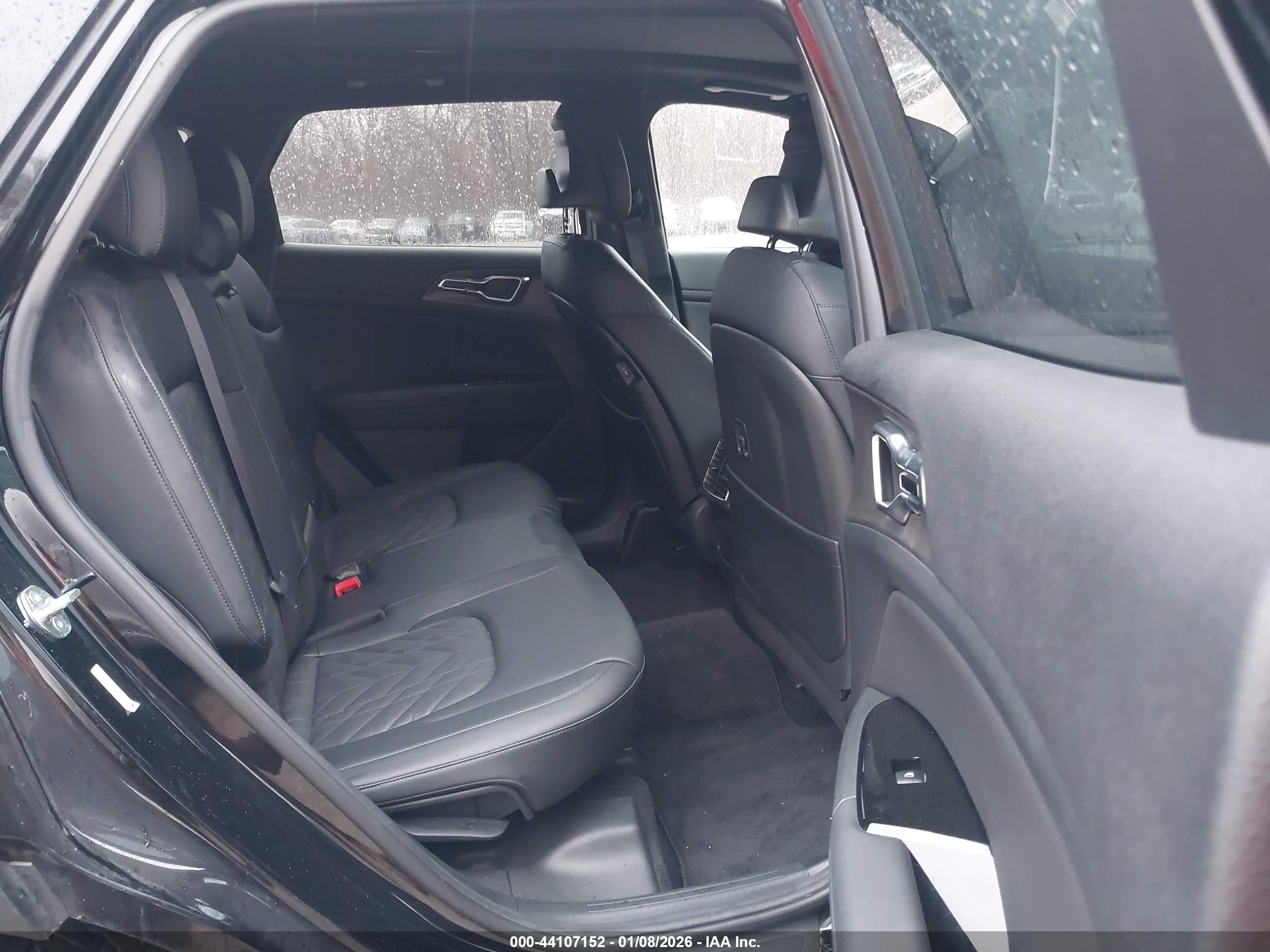 KIA SPORTAGE image 8