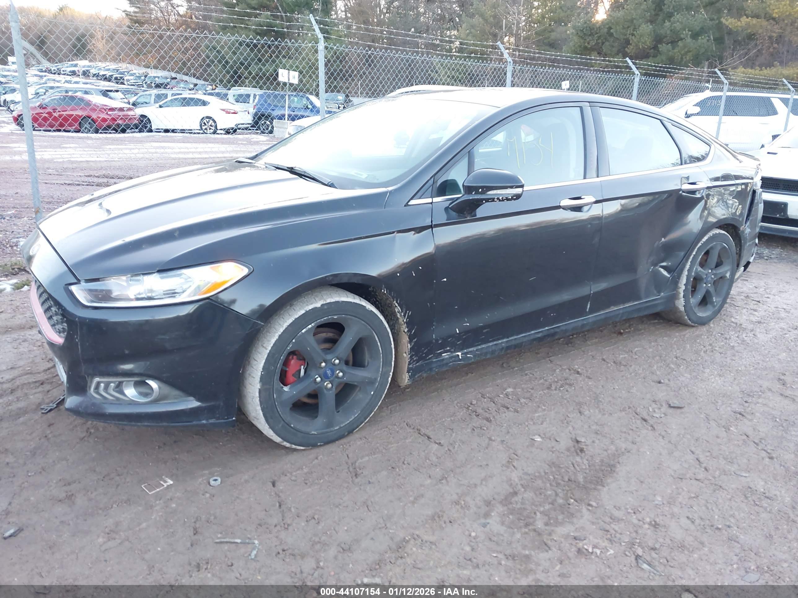FORD FUSION image 2