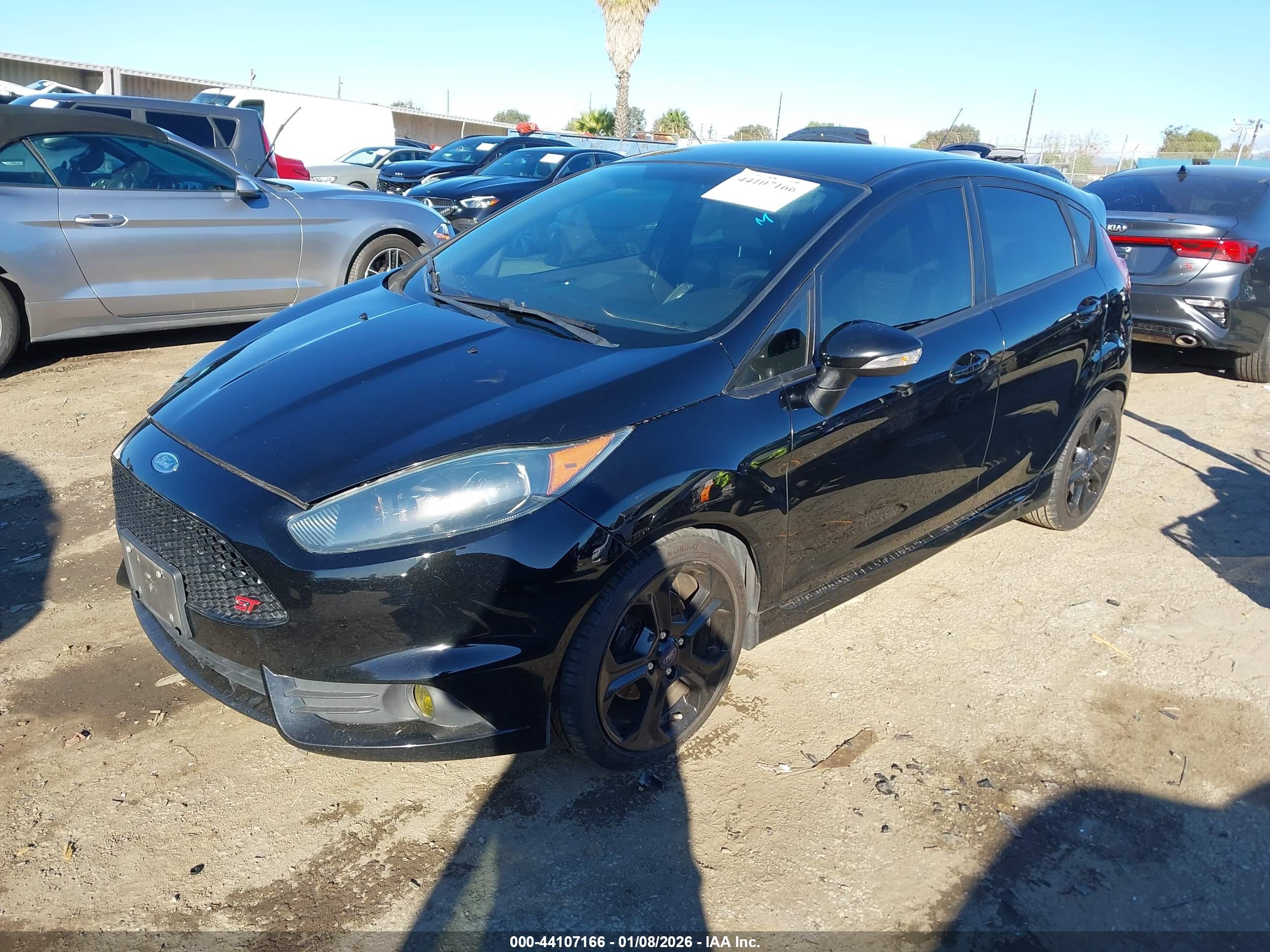 FORD FIESTA image 2