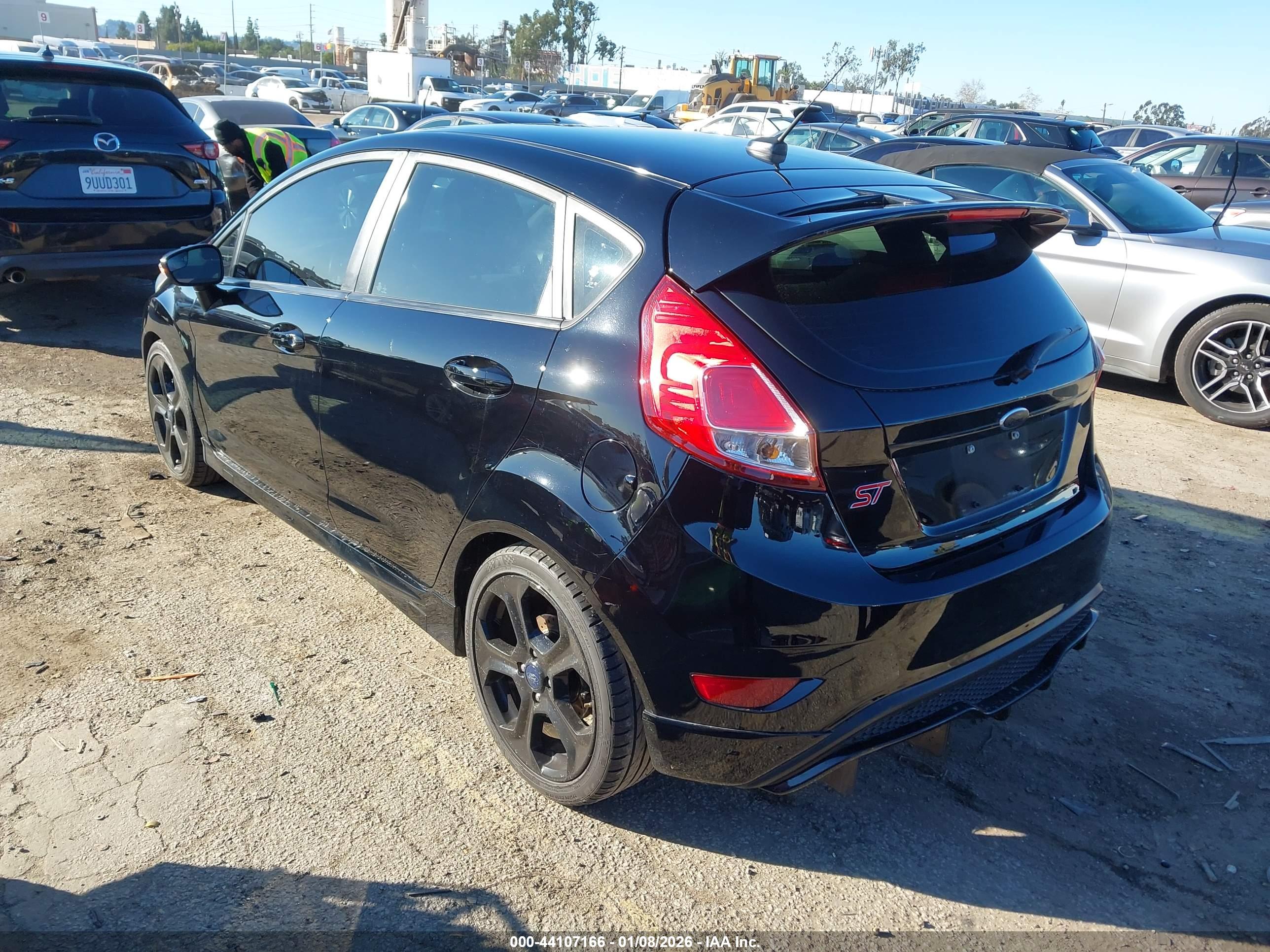 FORD FIESTA image 3