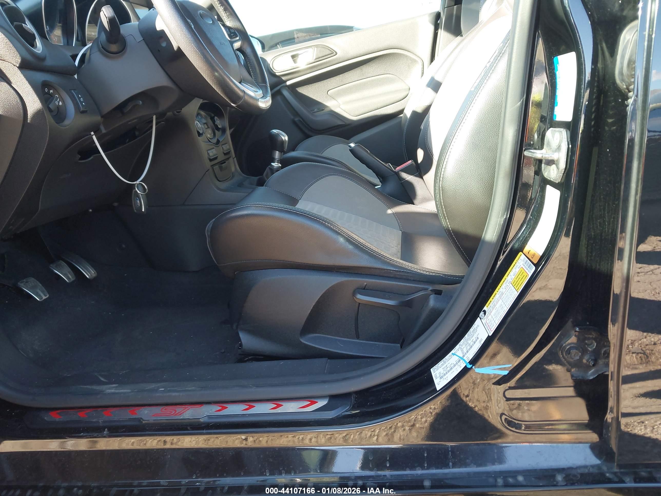 FORD FIESTA image 6