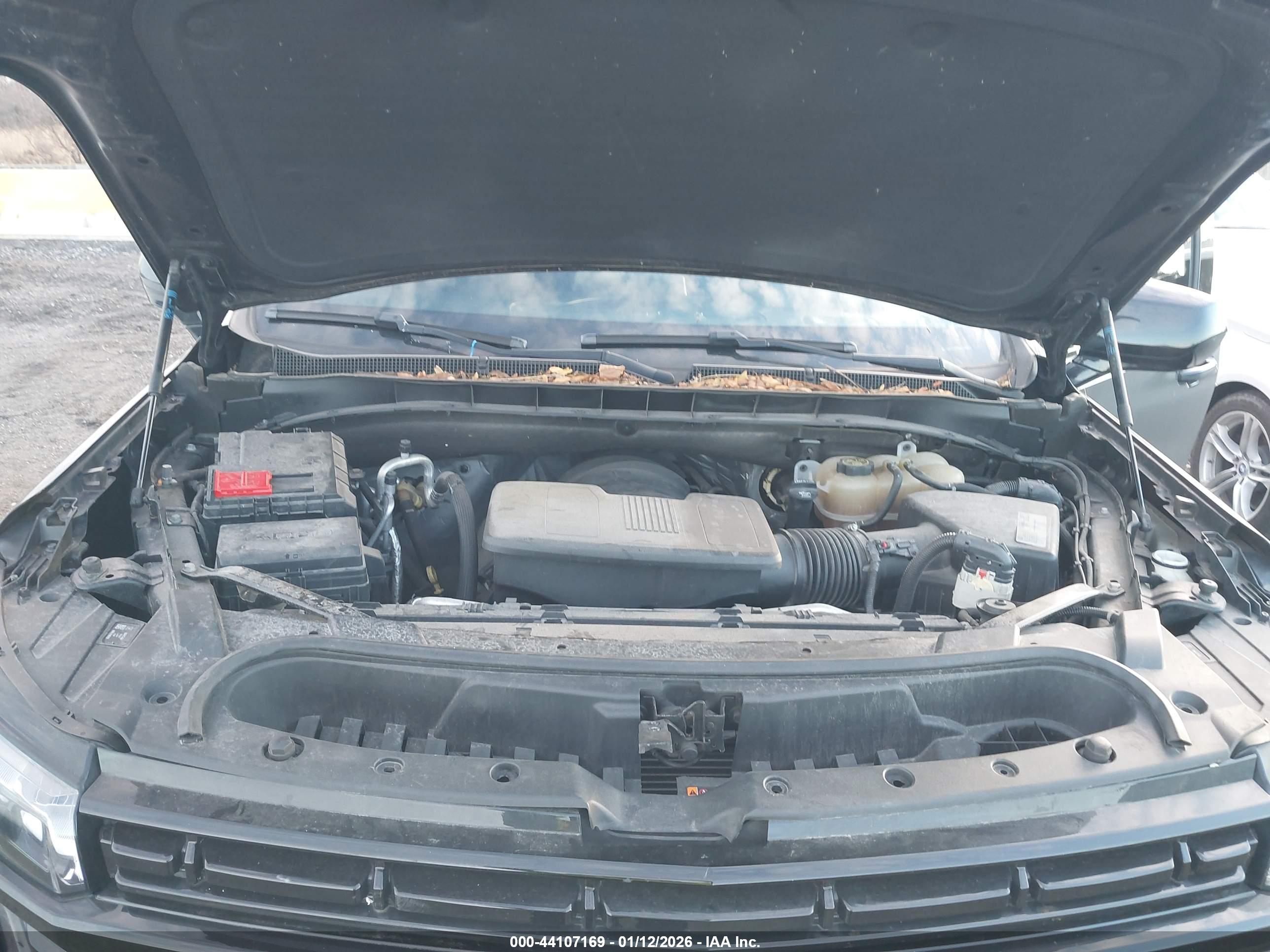 CHEVROLET SUBURBAN image 10