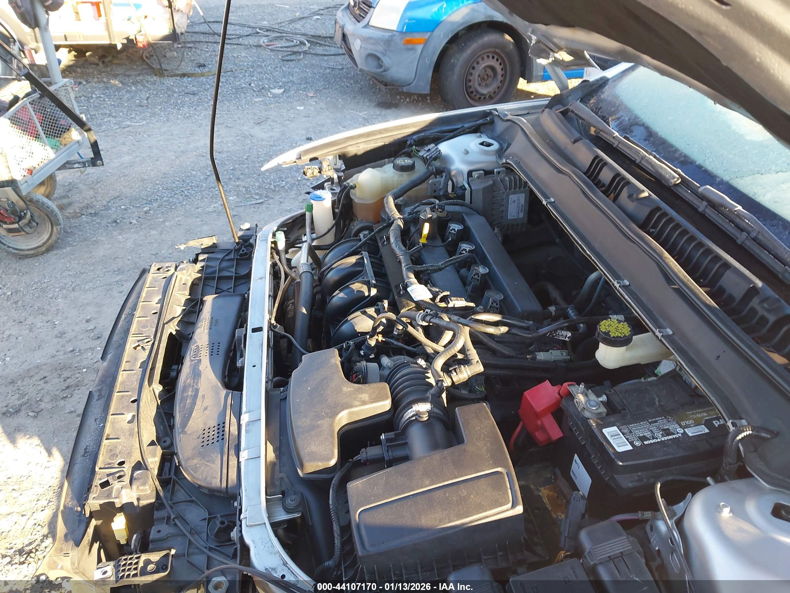 FORD FUSION image 10
