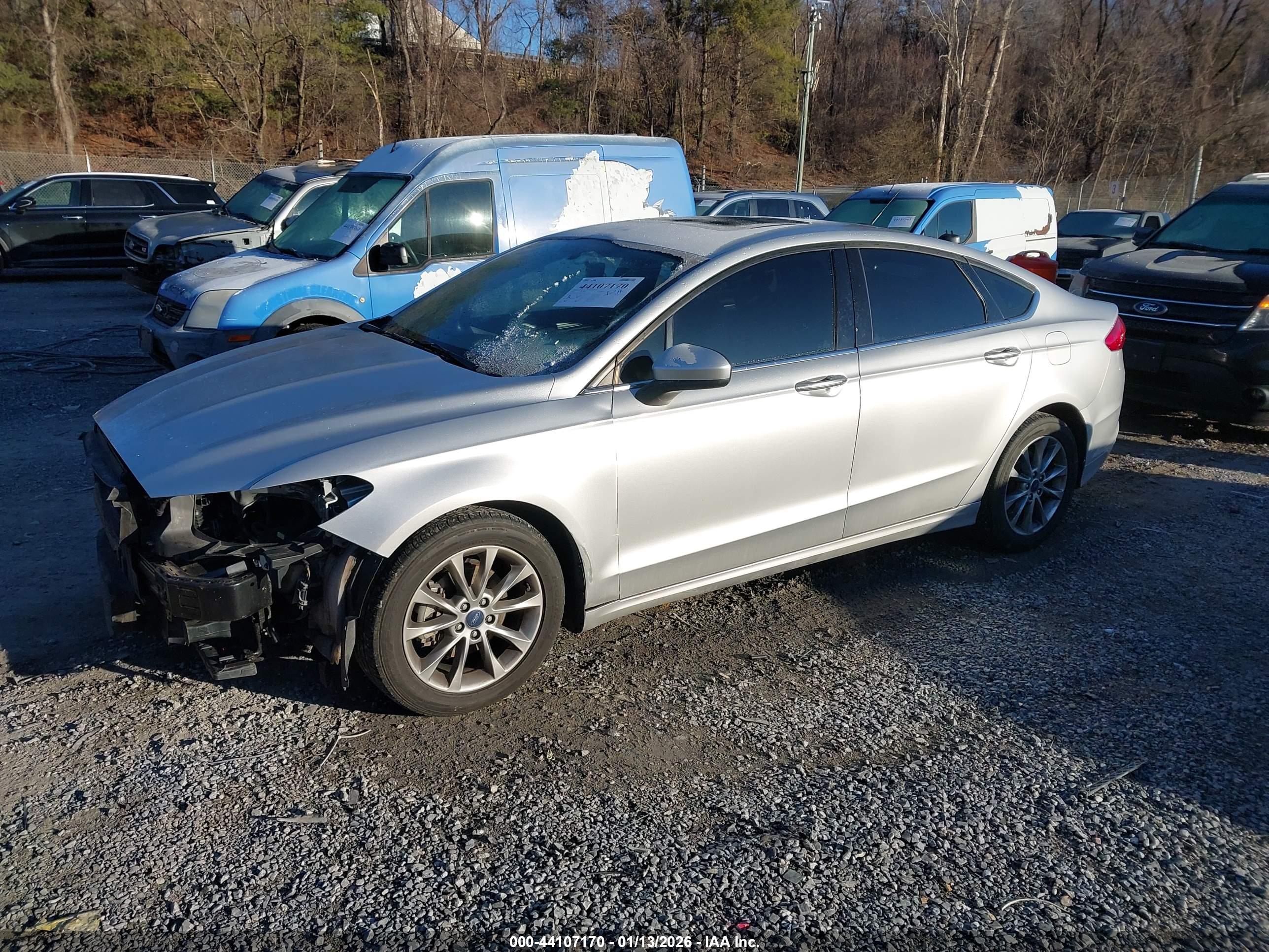 FORD FUSION image 2