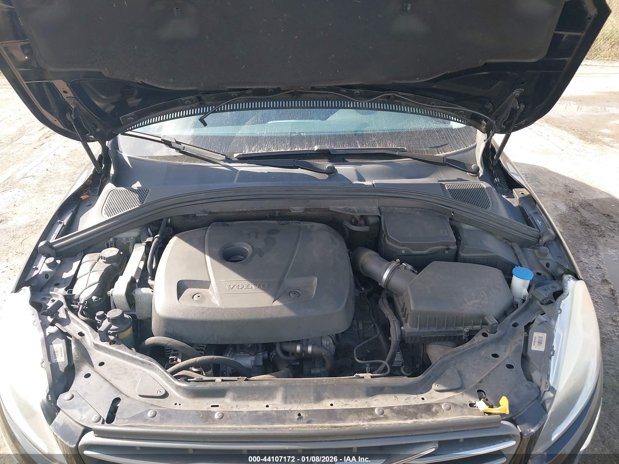 VOLVO XC60 image 10