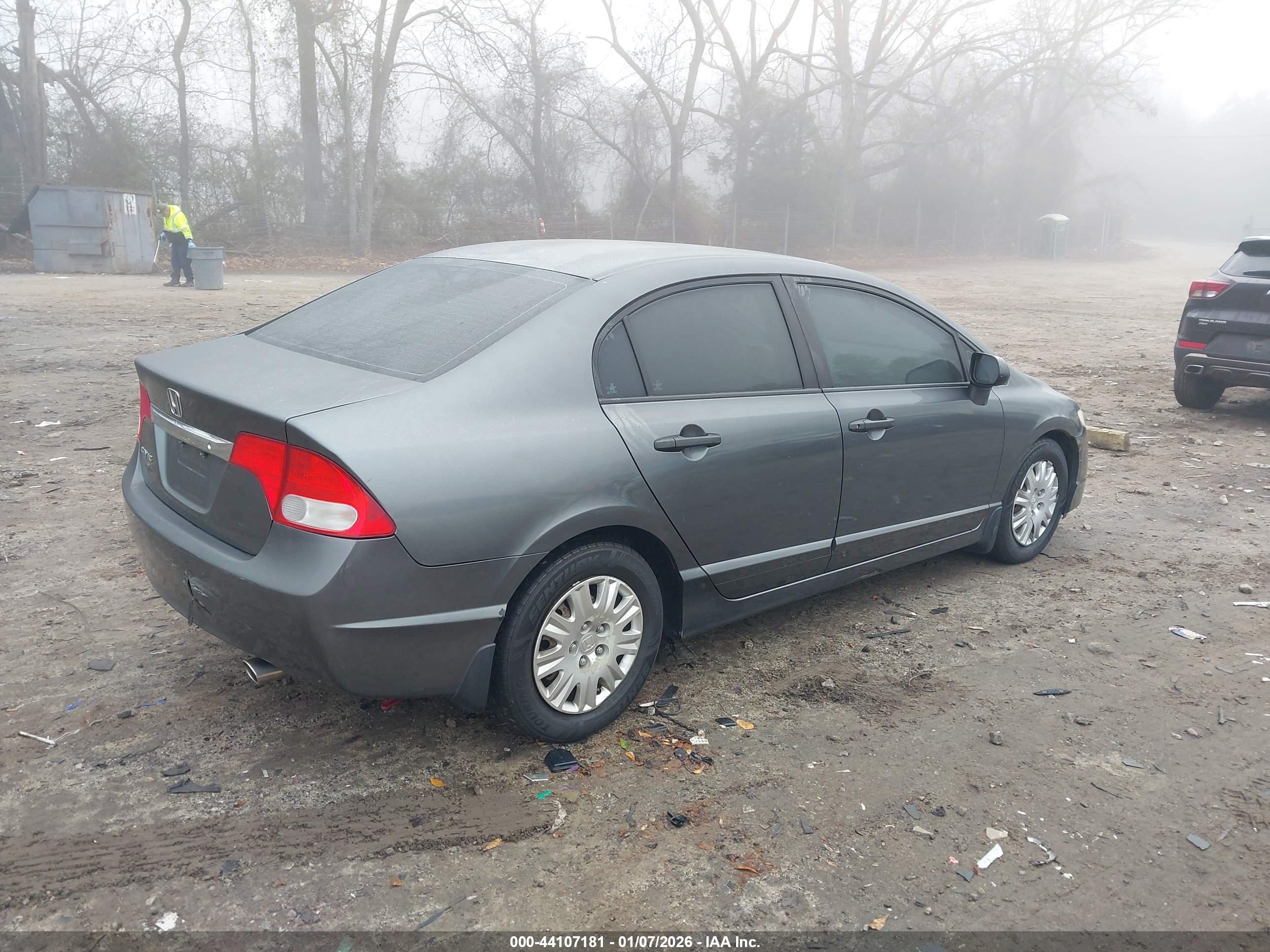 HONDA CIVIC image 4