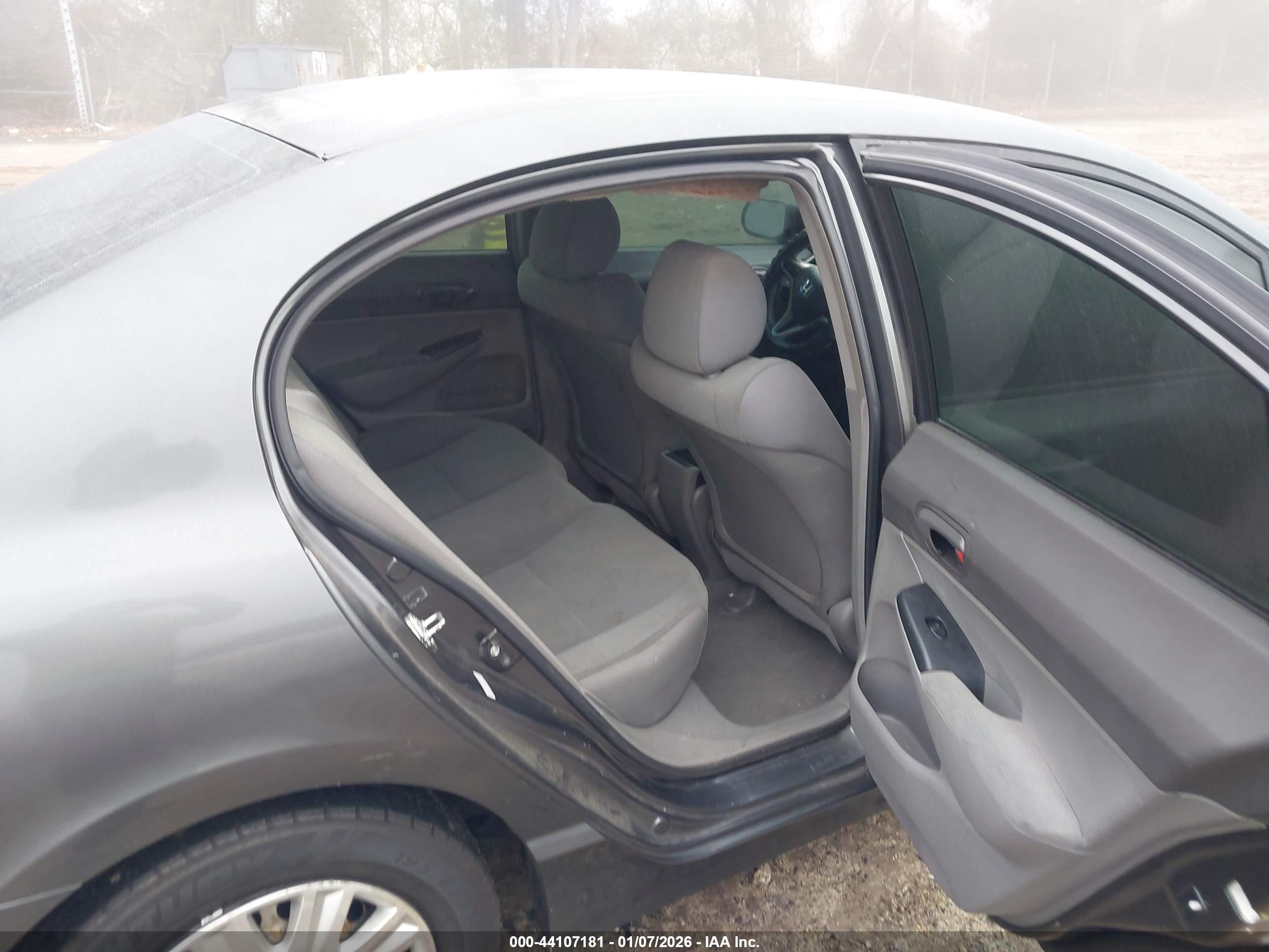 HONDA CIVIC image 8