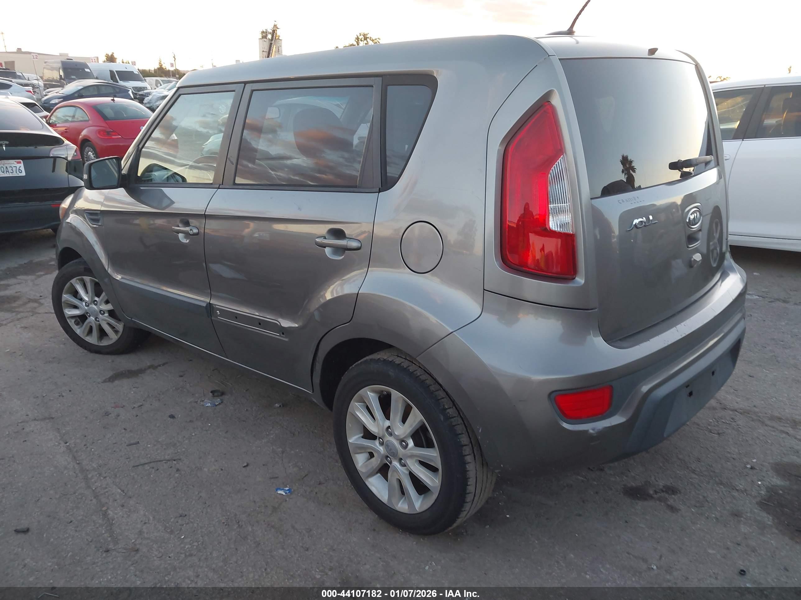 KIA SOUL image 3