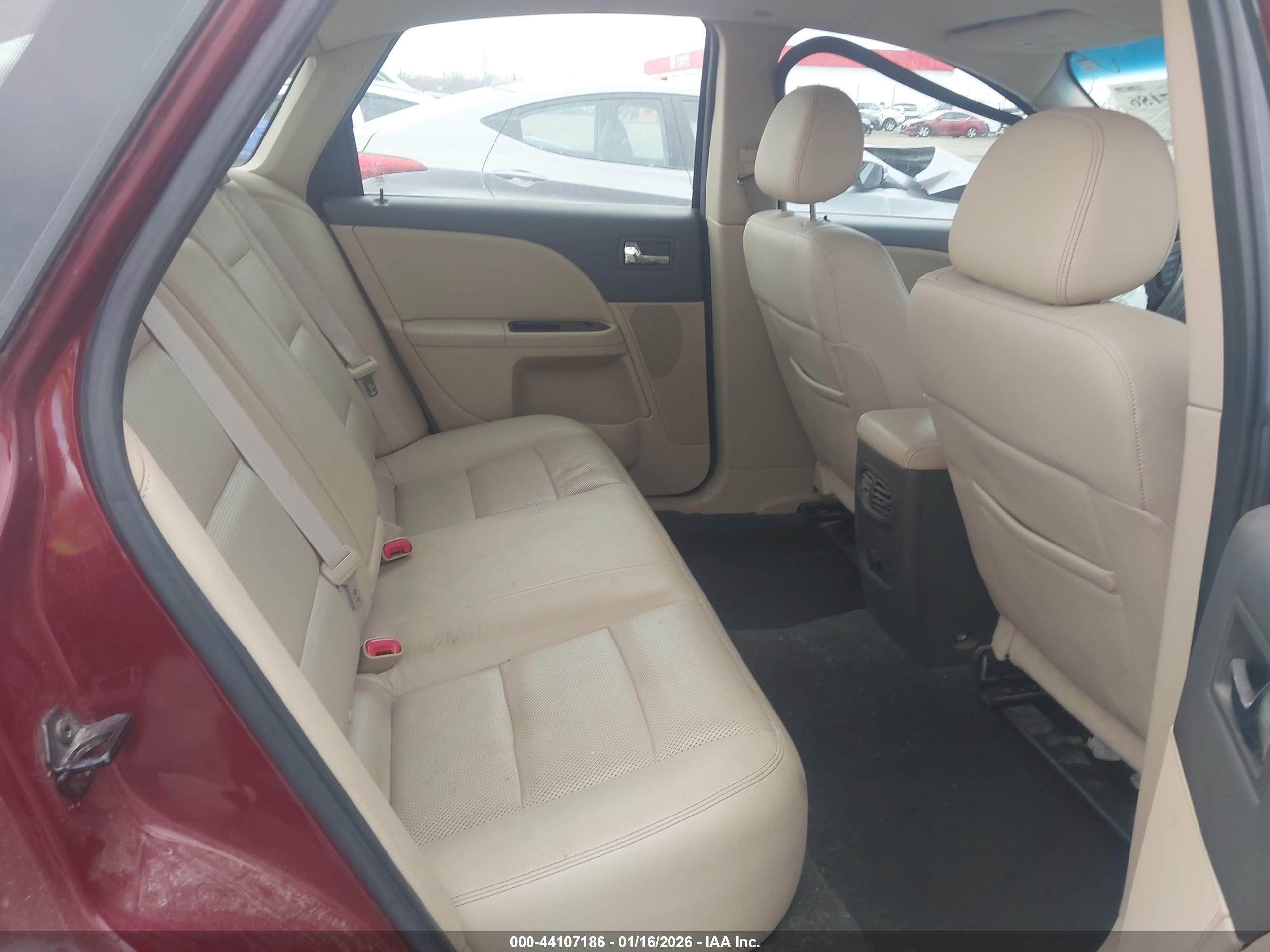 FORD TAURUS image 8