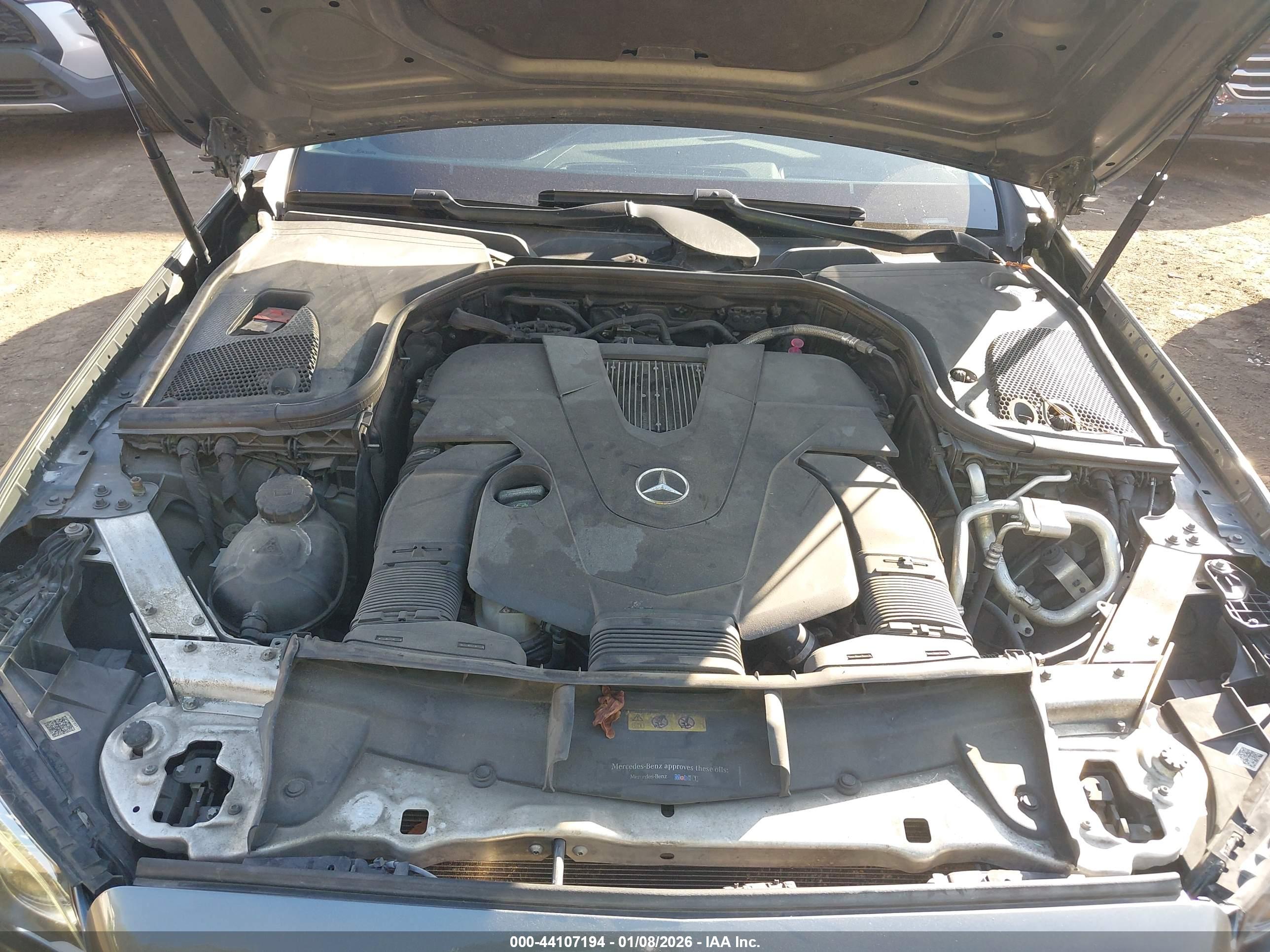 MERCEDES-BENZ E image 10