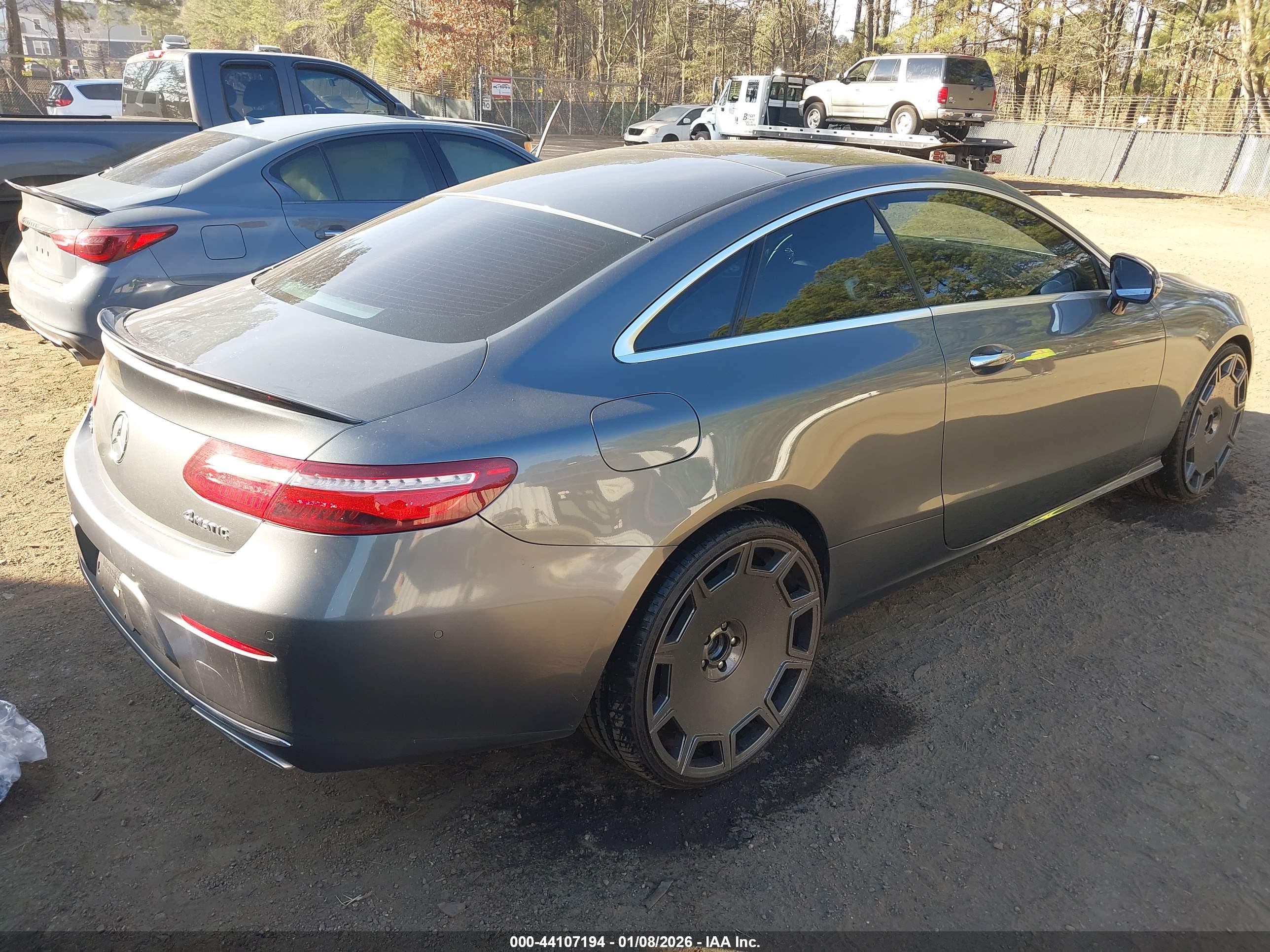 MERCEDES-BENZ E image 4