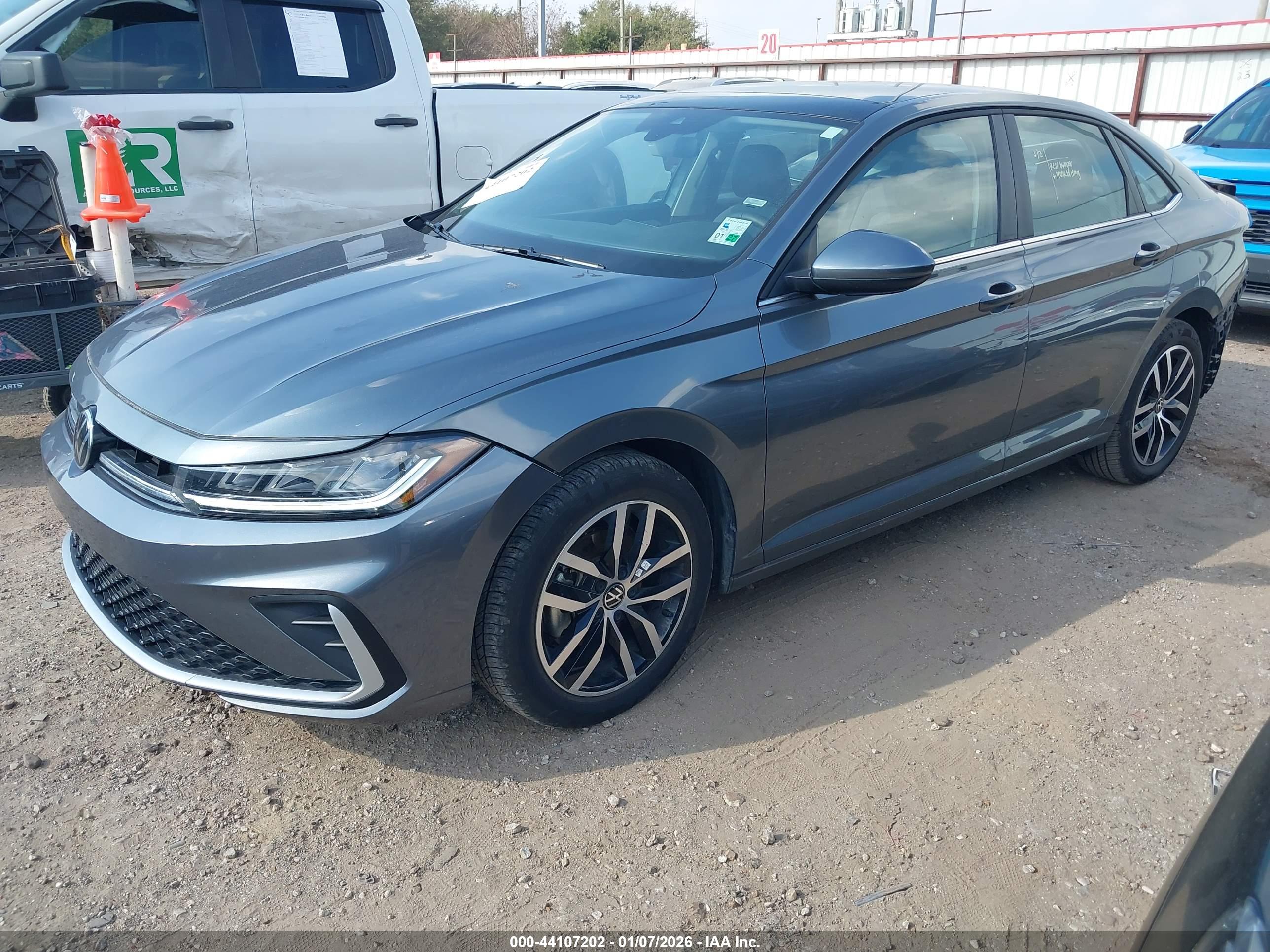 VOLKSWAGEN JETTA image 2