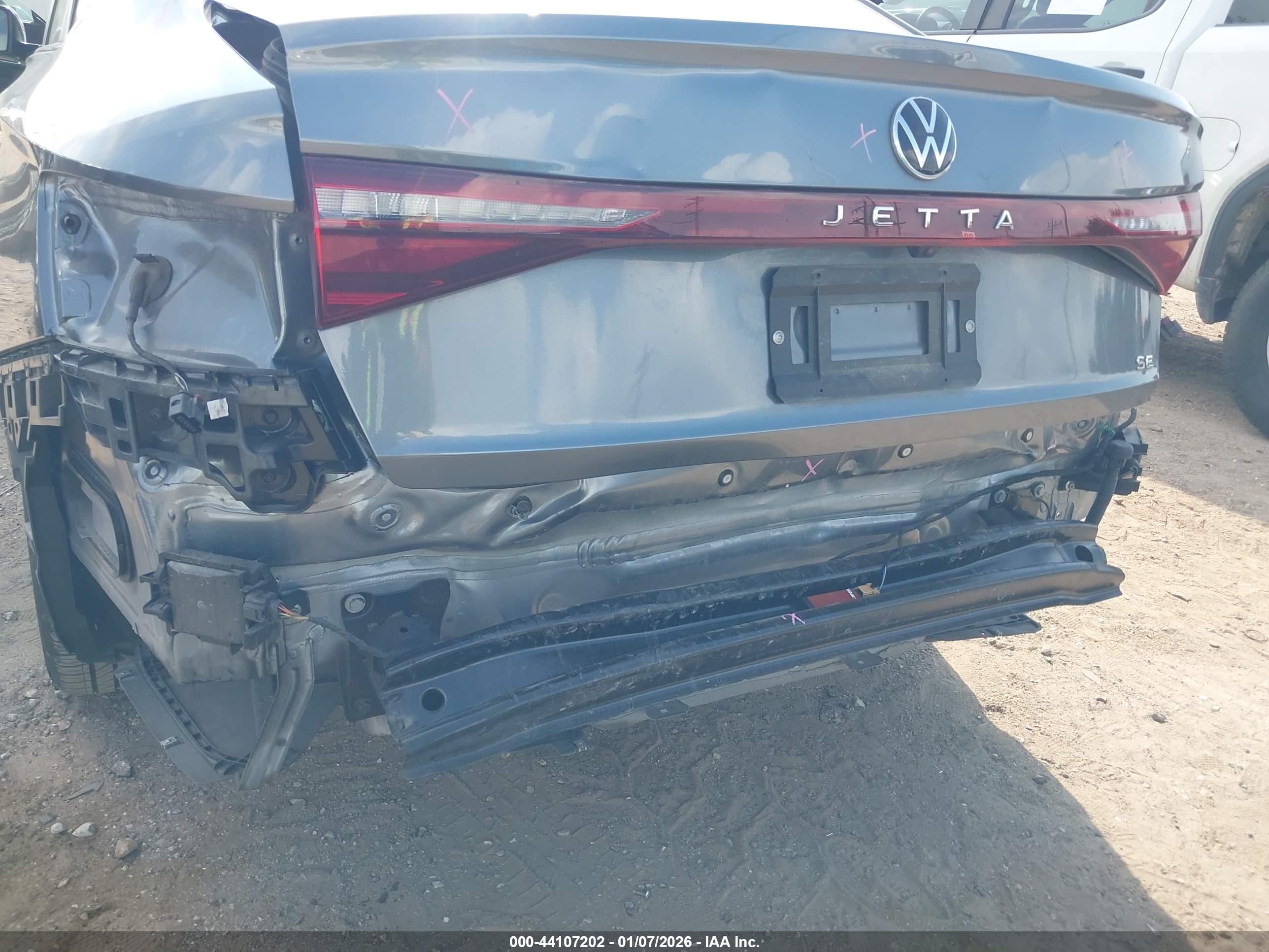 VOLKSWAGEN JETTA image 6