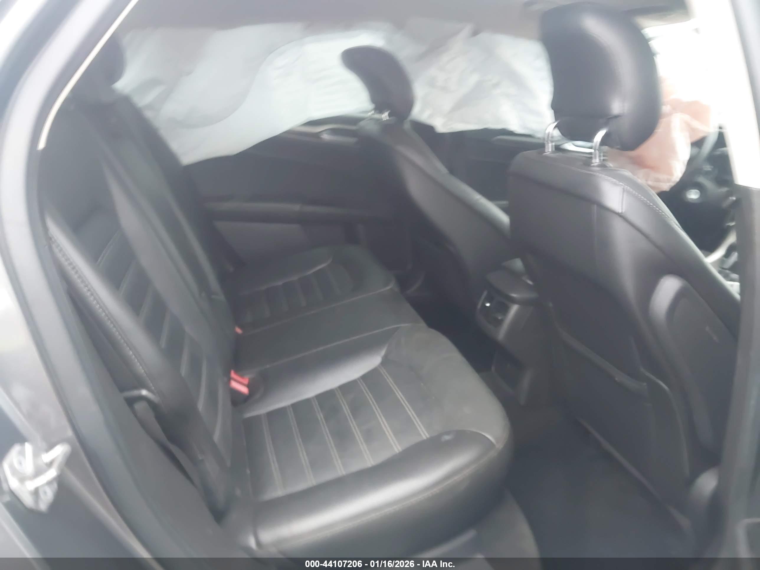 FORD FUSION image 8