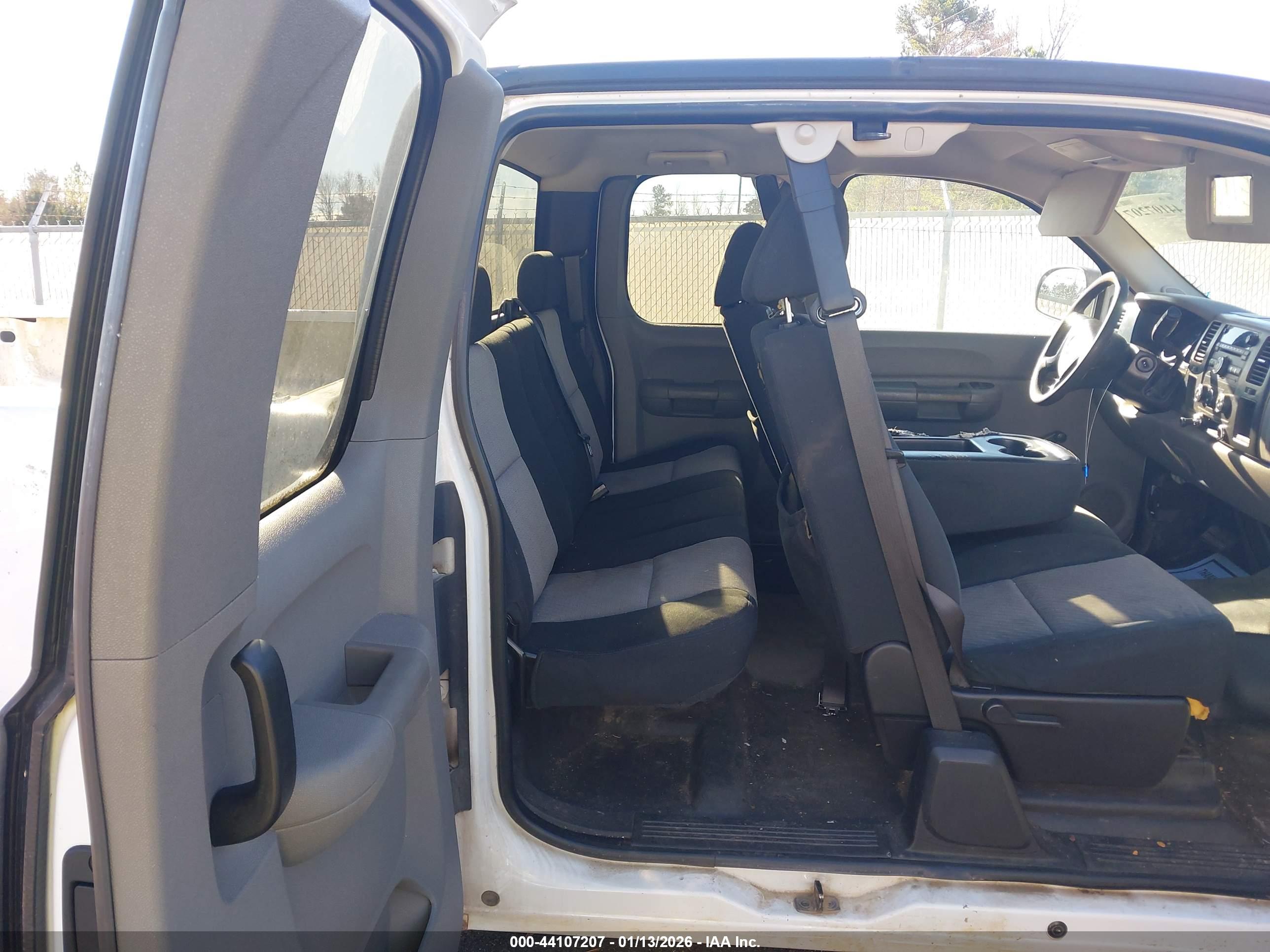GMC SIERRA image 8