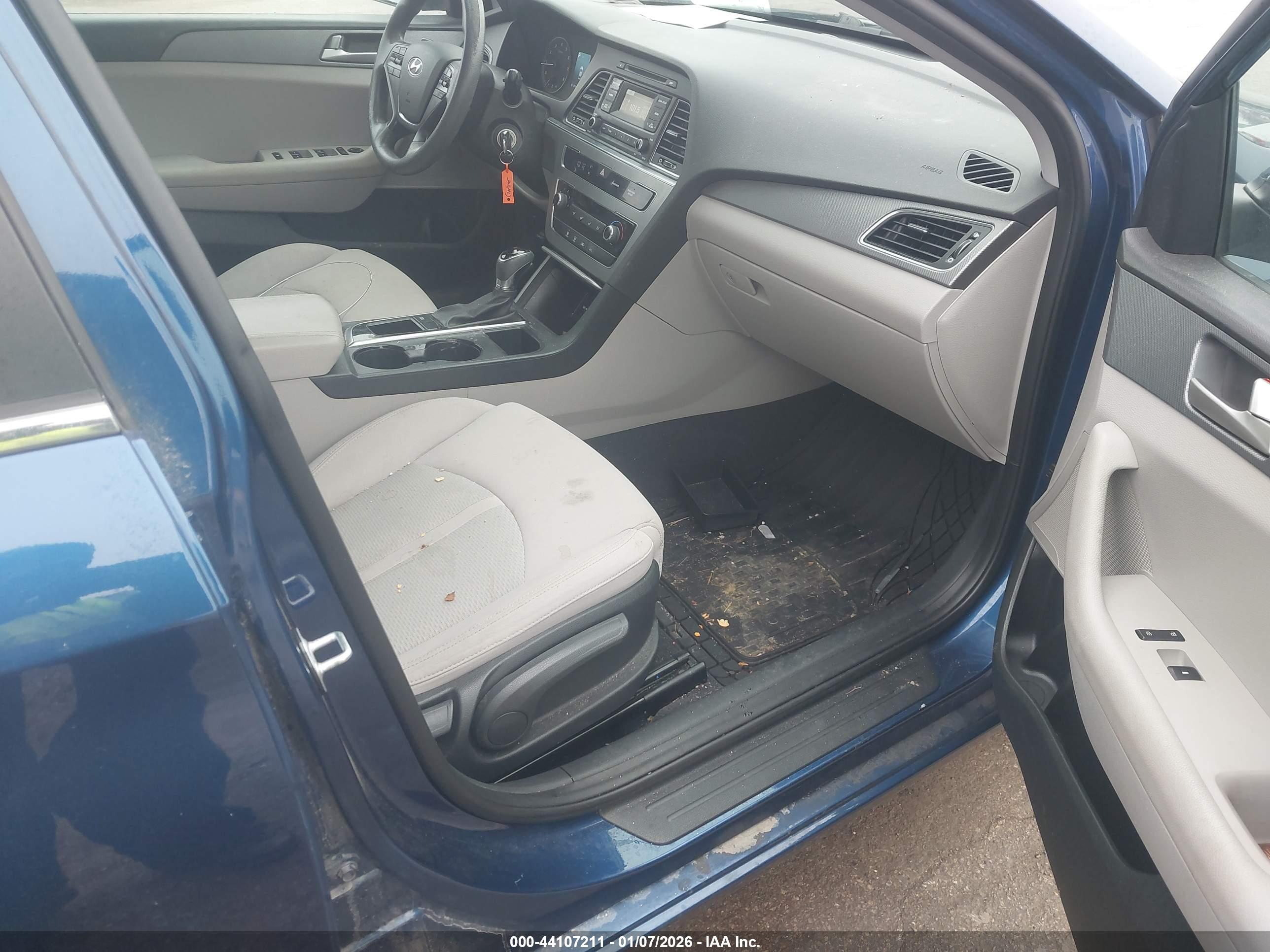 HYUNDAI SONATA image 5