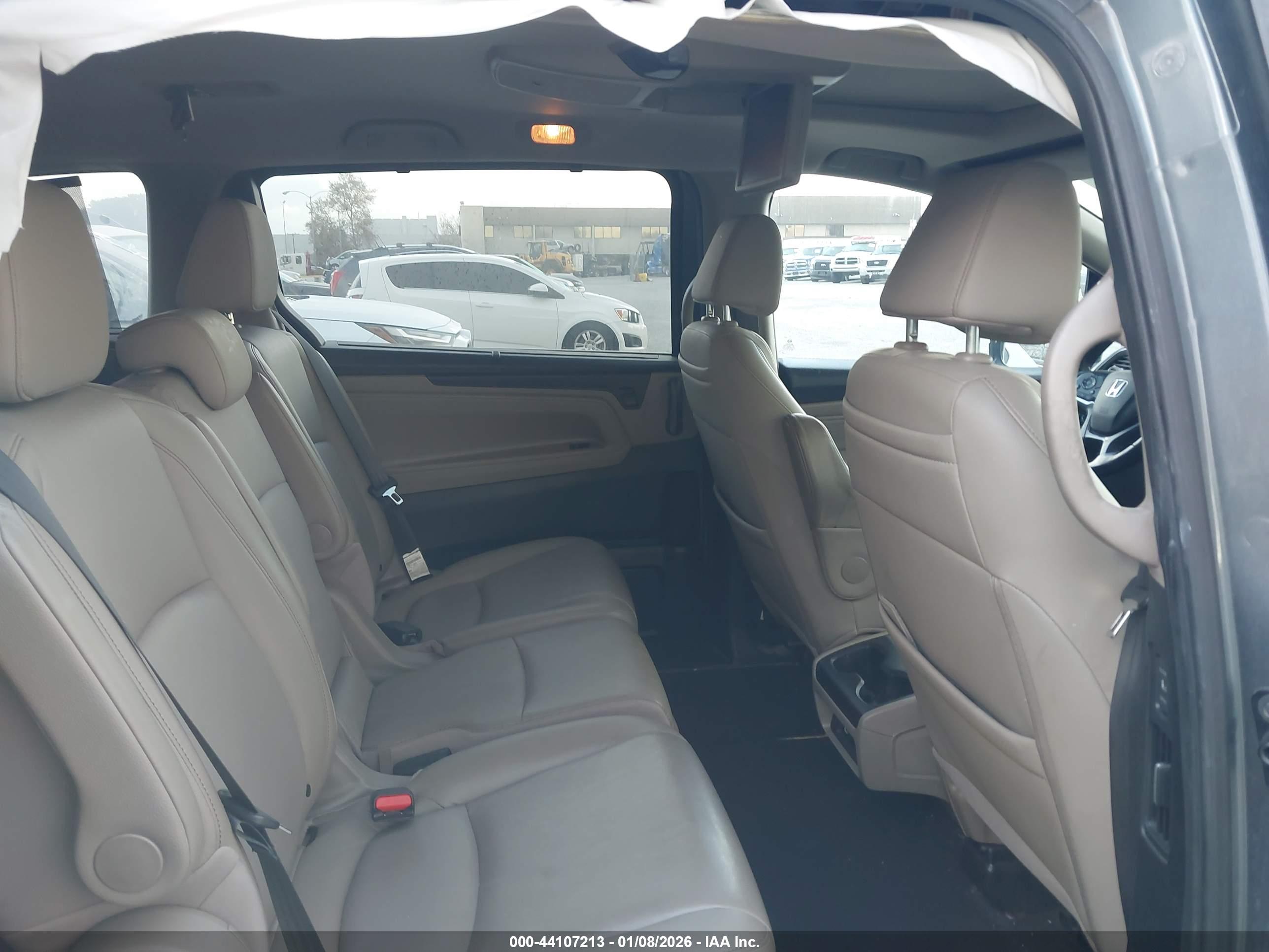 HONDA ODYSSEY image 8