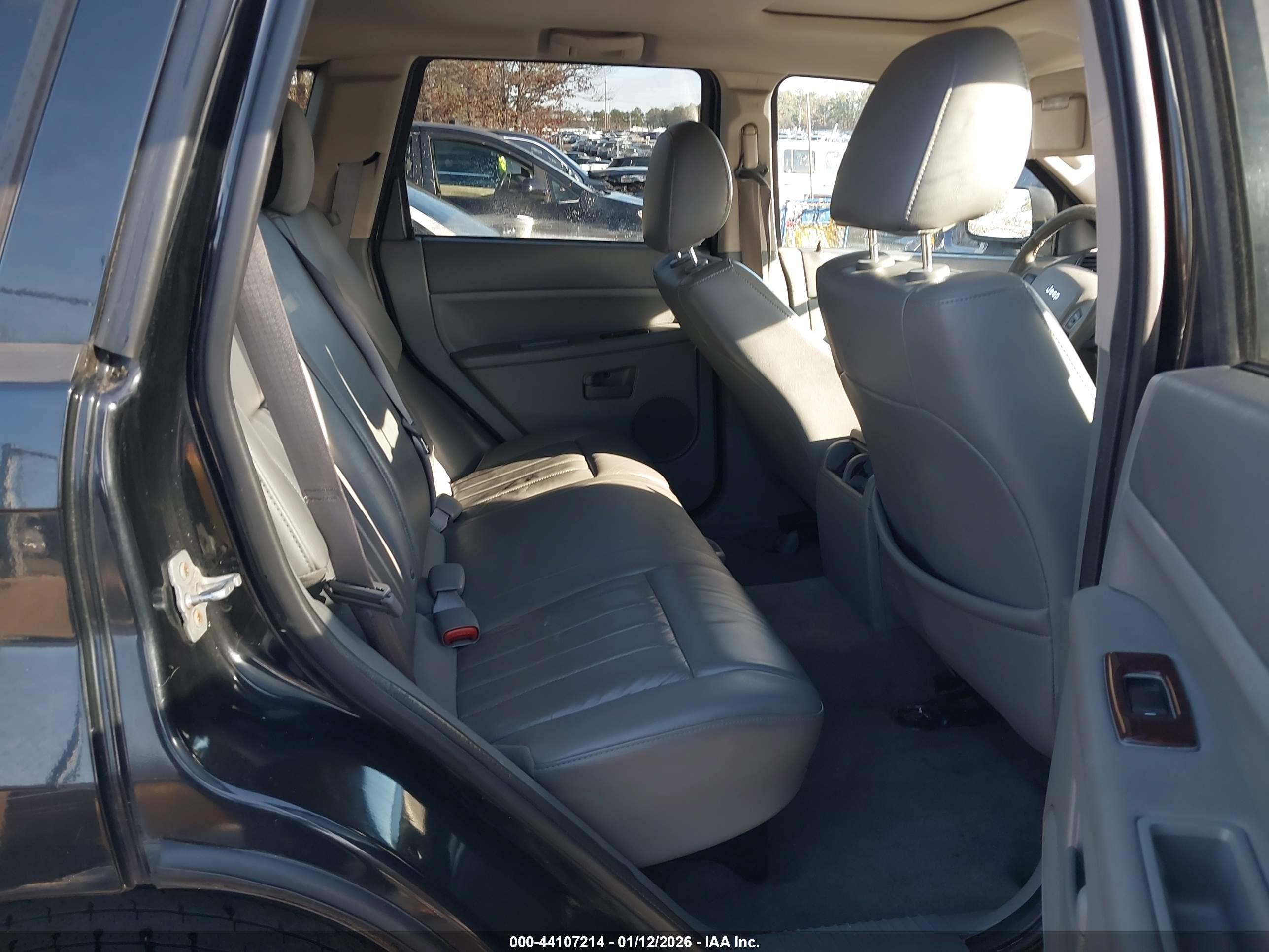 JEEP GRAND image 8