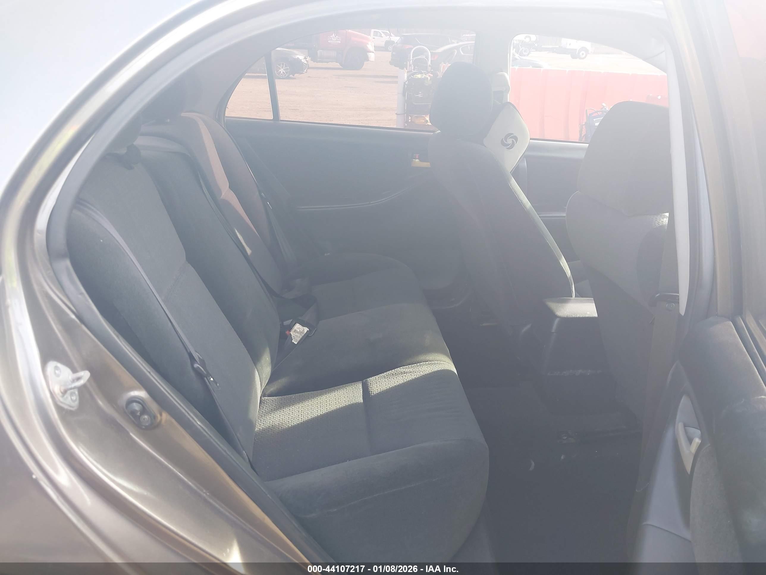 TOYOTA COROLLA image 8