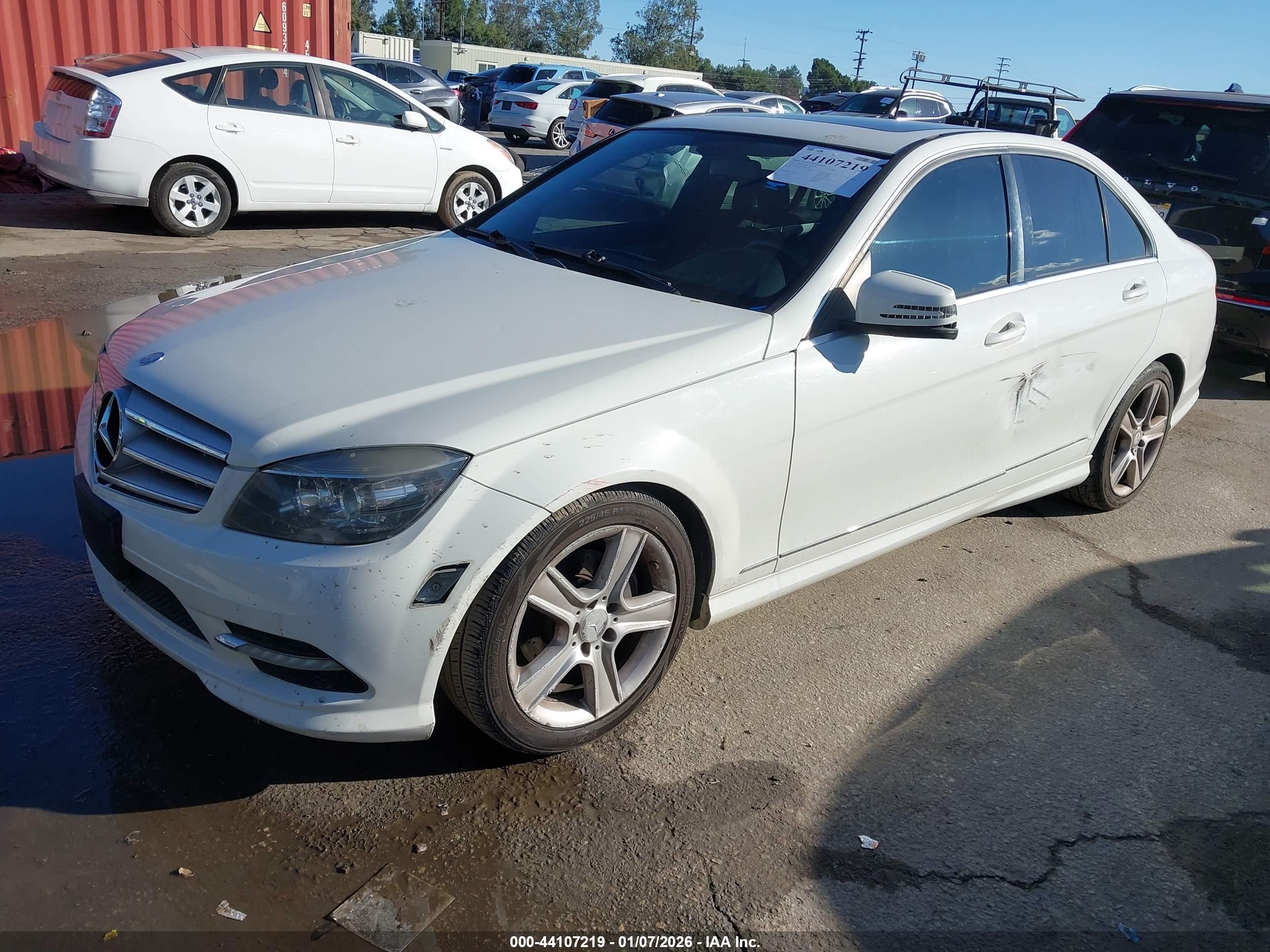 MERCEDES-BENZ C image 2