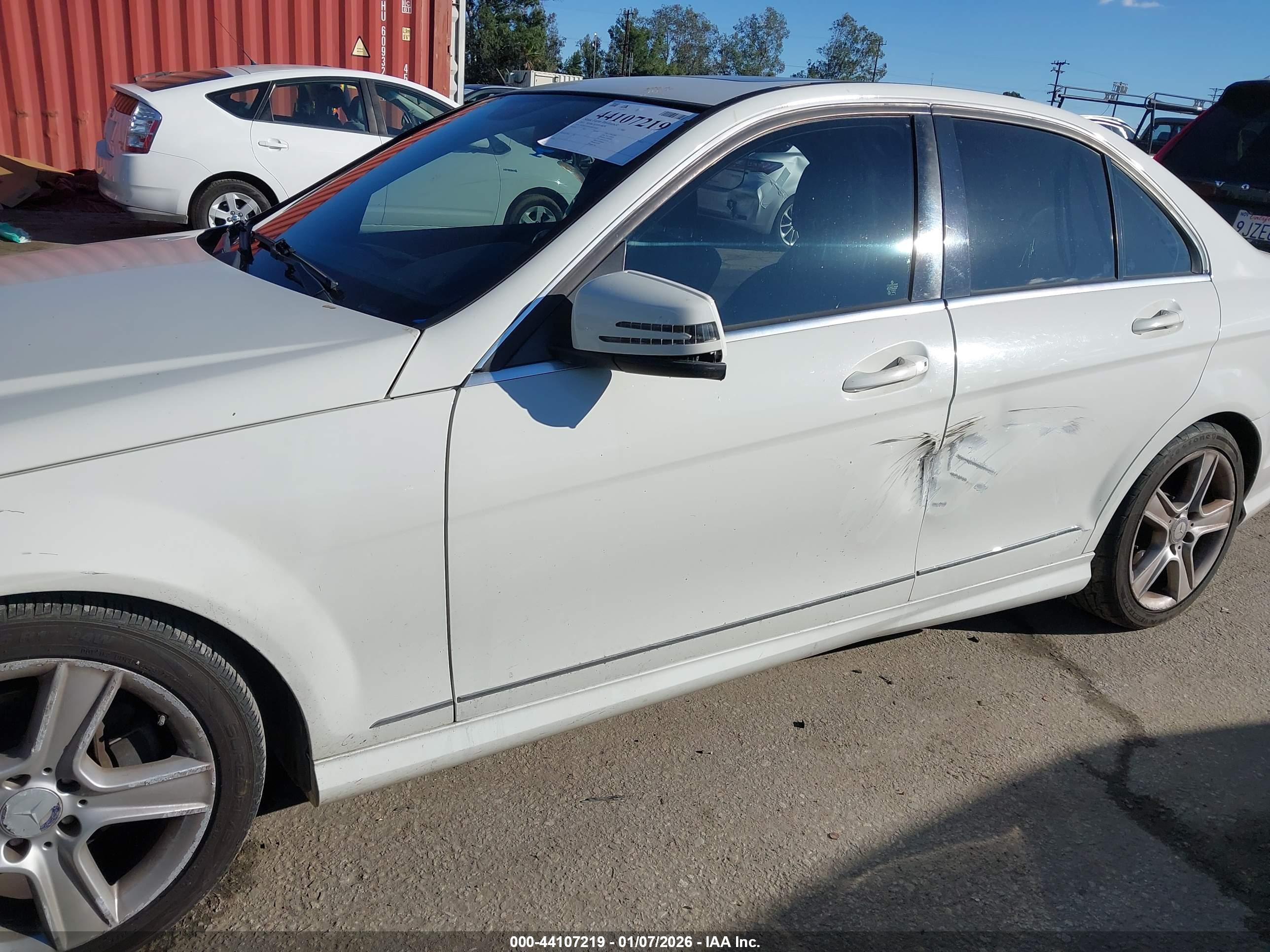 MERCEDES-BENZ C image 6