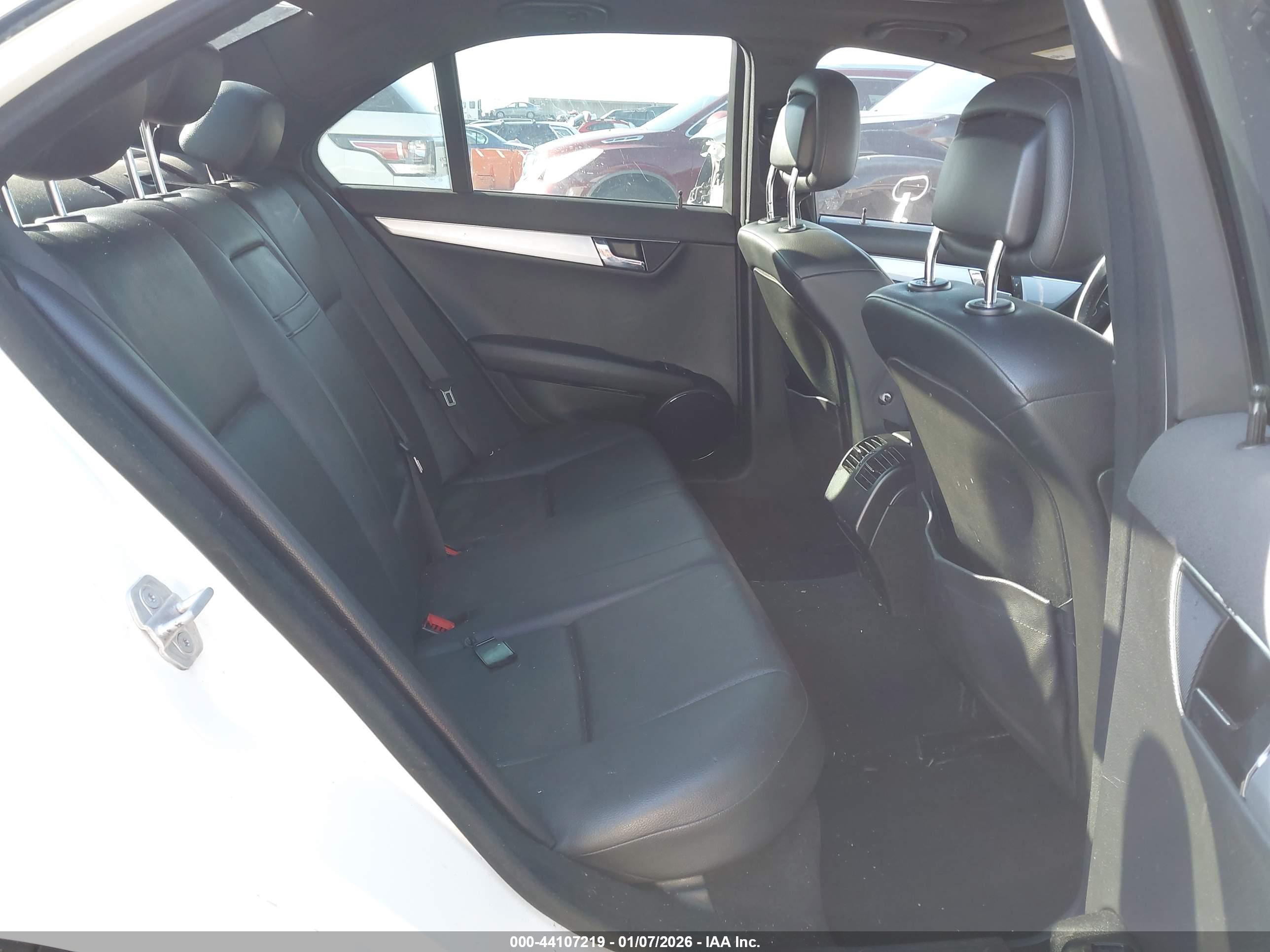 MERCEDES-BENZ C image 8