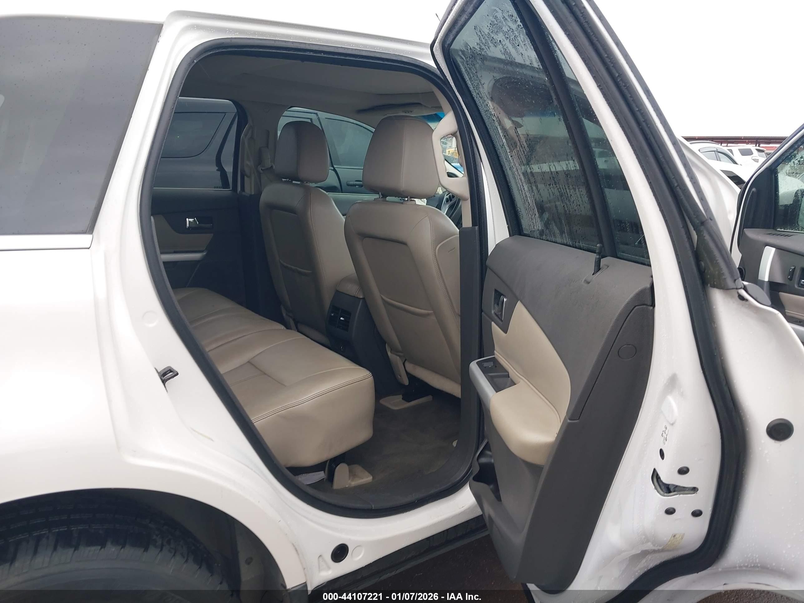 FORD EDGE image 8