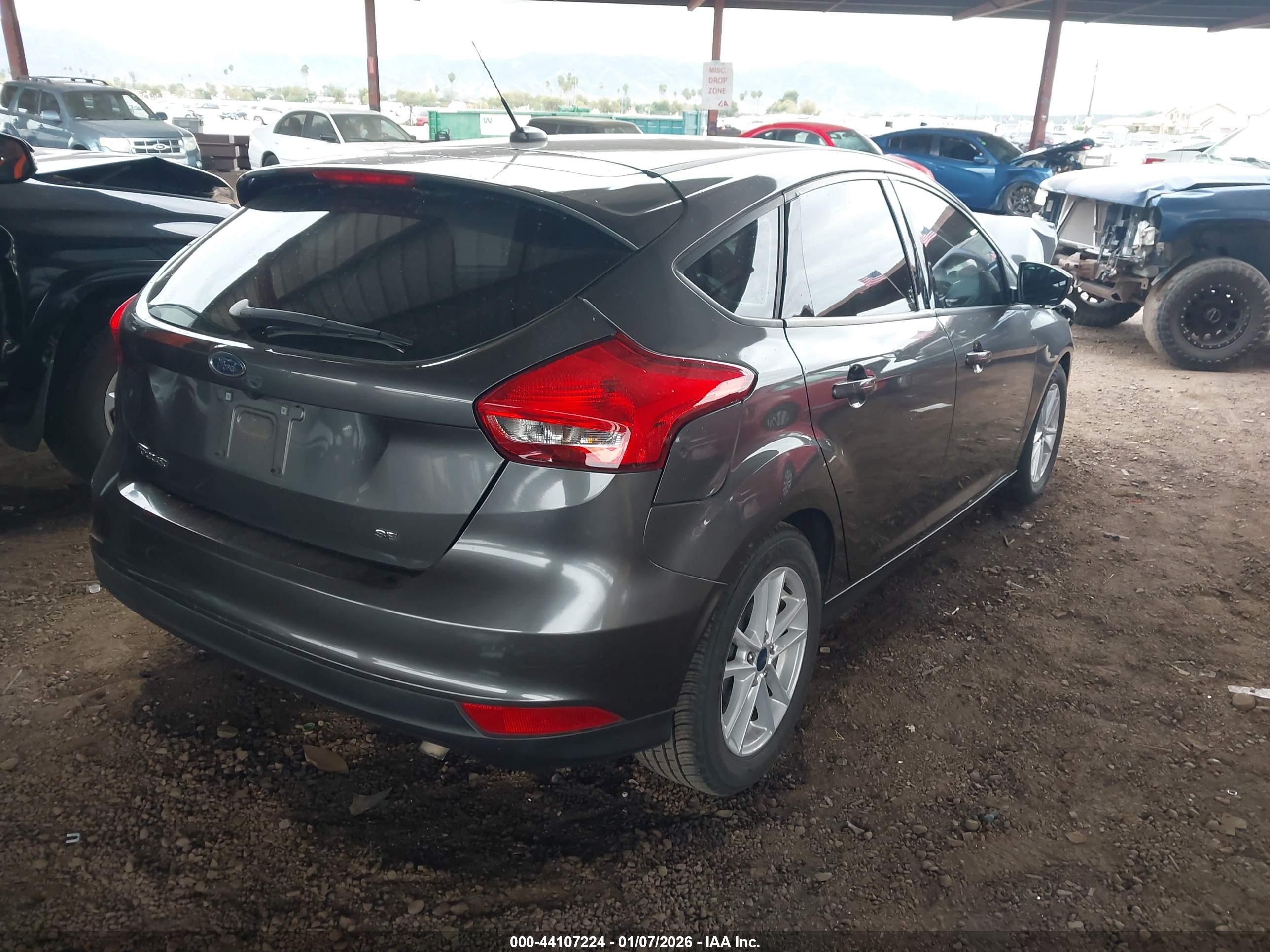 FORD FOCUS image 4
