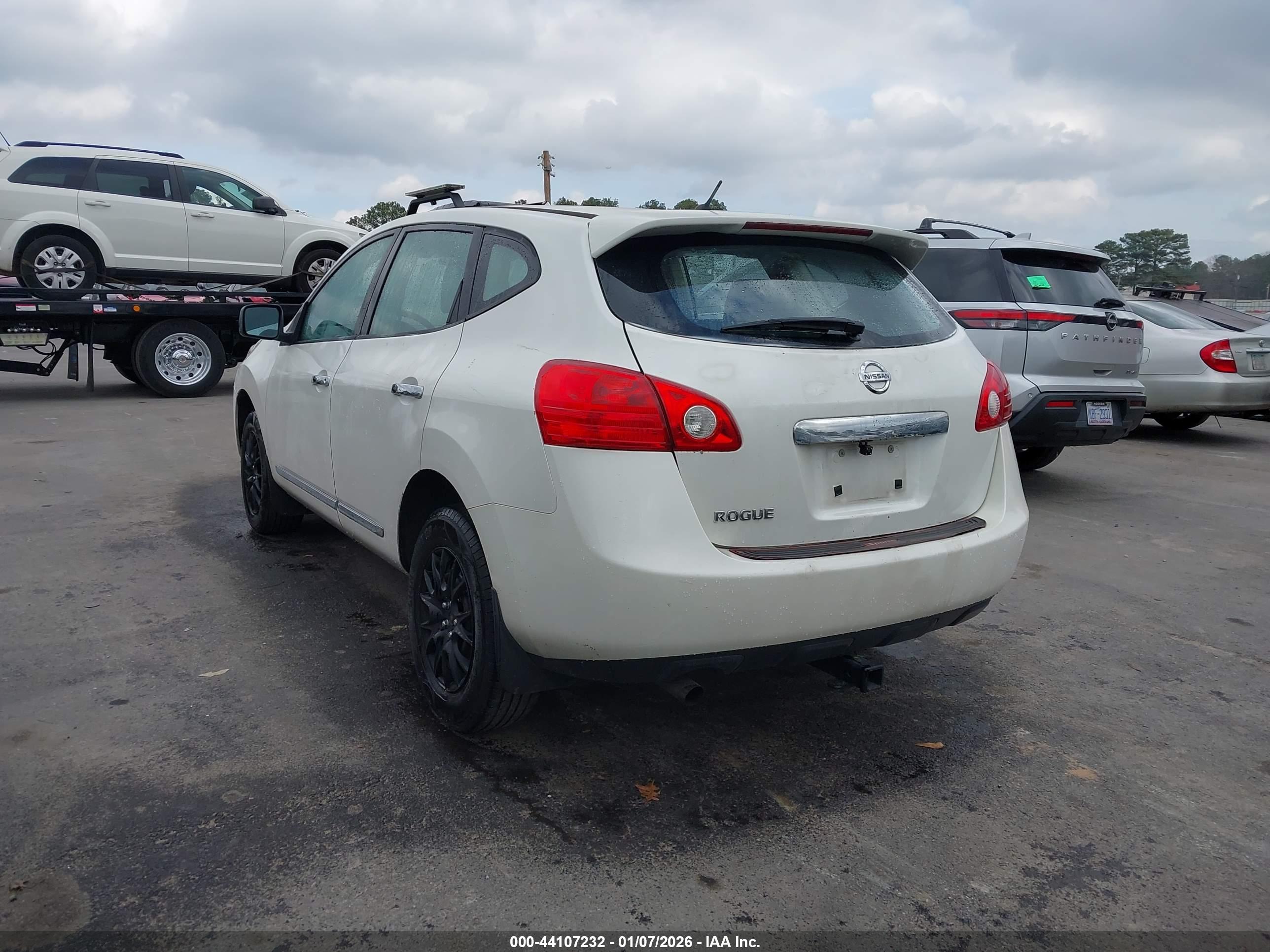 NISSAN ROGUE image 3