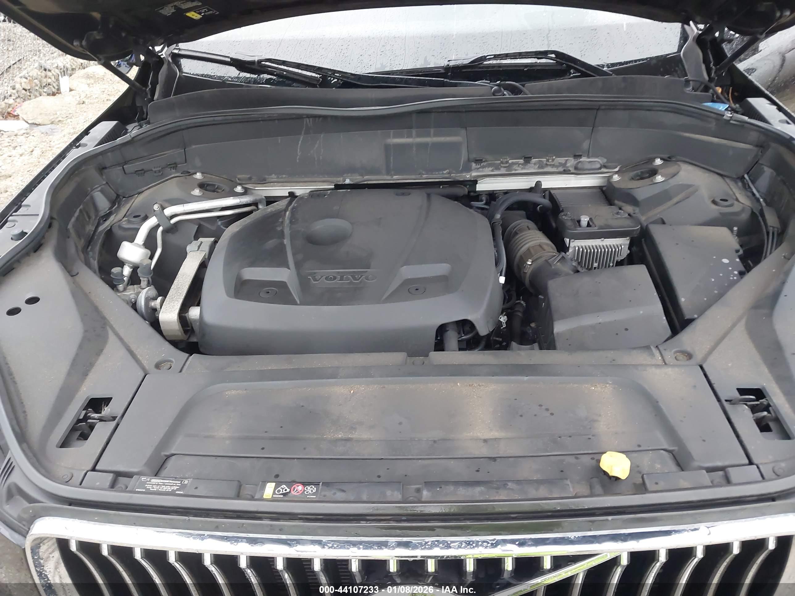 VOLVO XC90 image 10