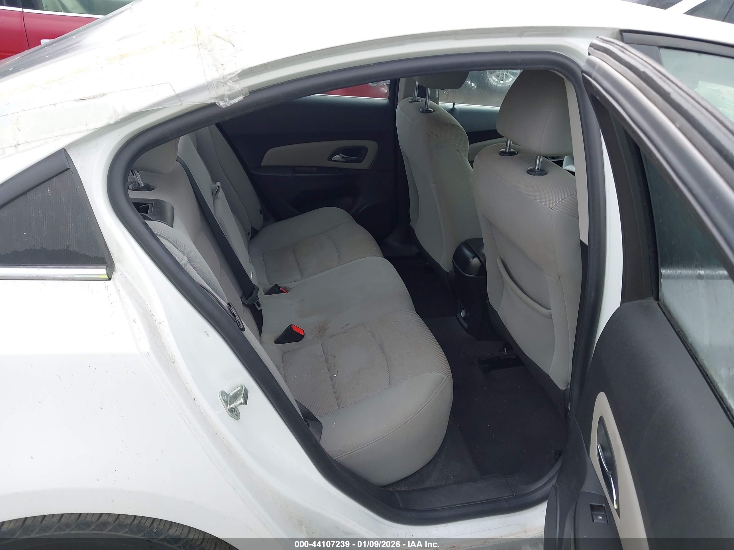 CHEVROLET CRUZE image 8
