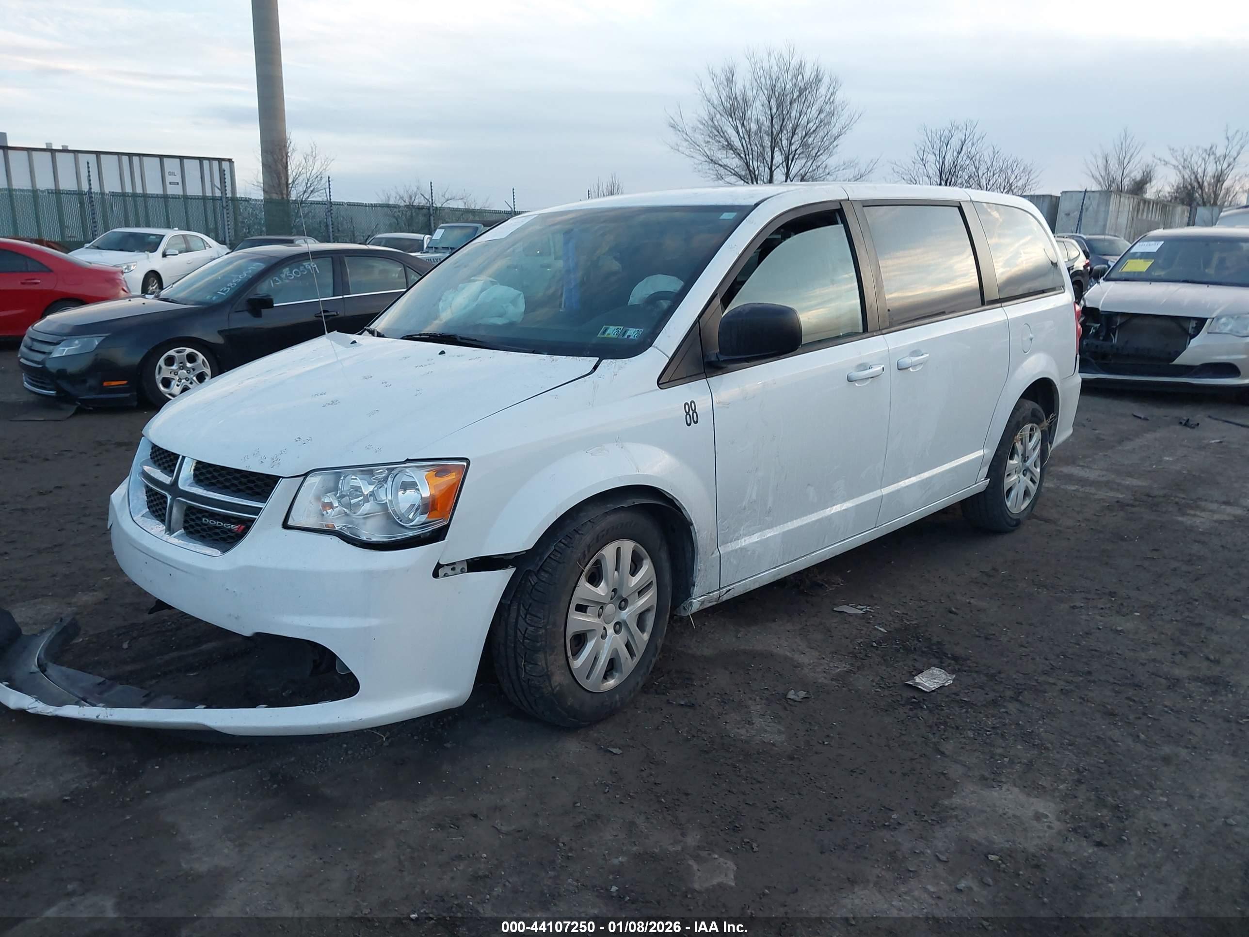 DODGE GRAND image 2