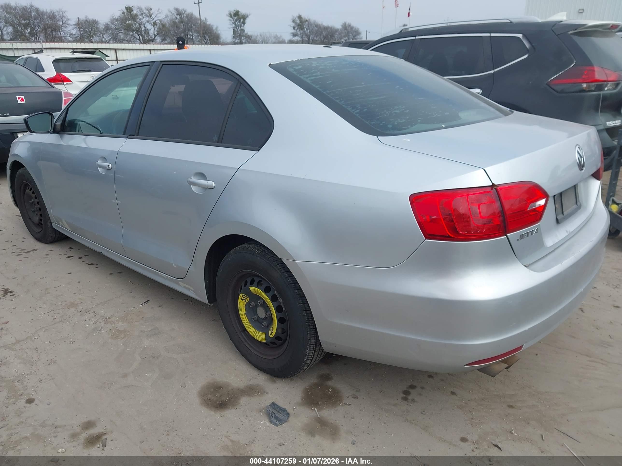 VOLKSWAGEN JETTA image 3