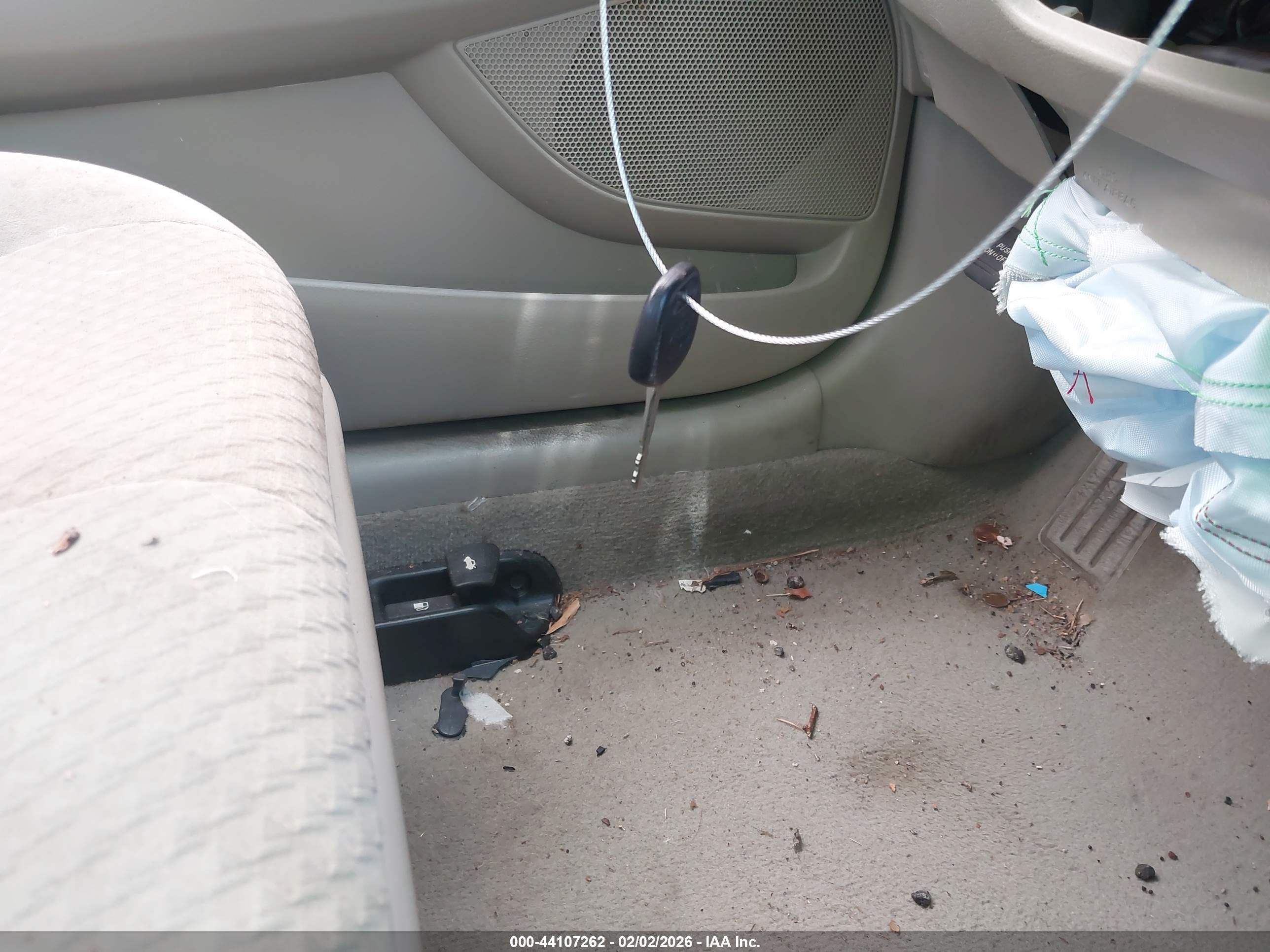 TOYOTA CAMRY image 11