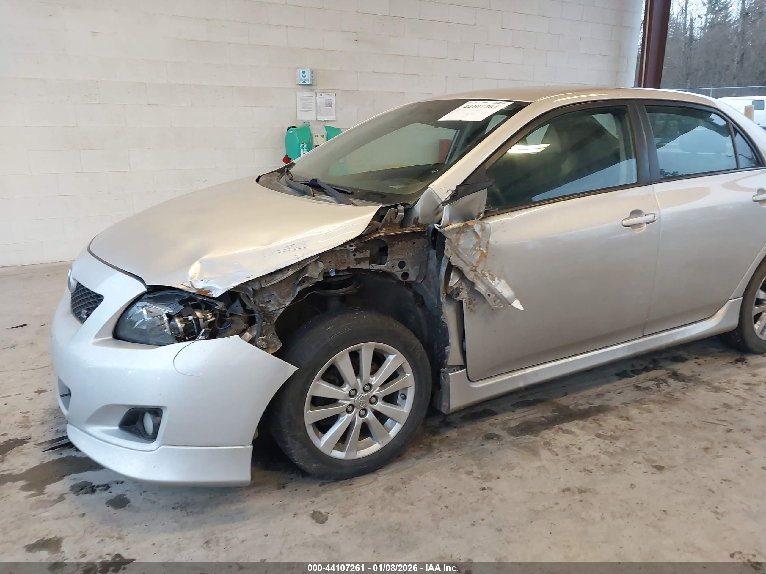 TOYOTA COROLLA image 6