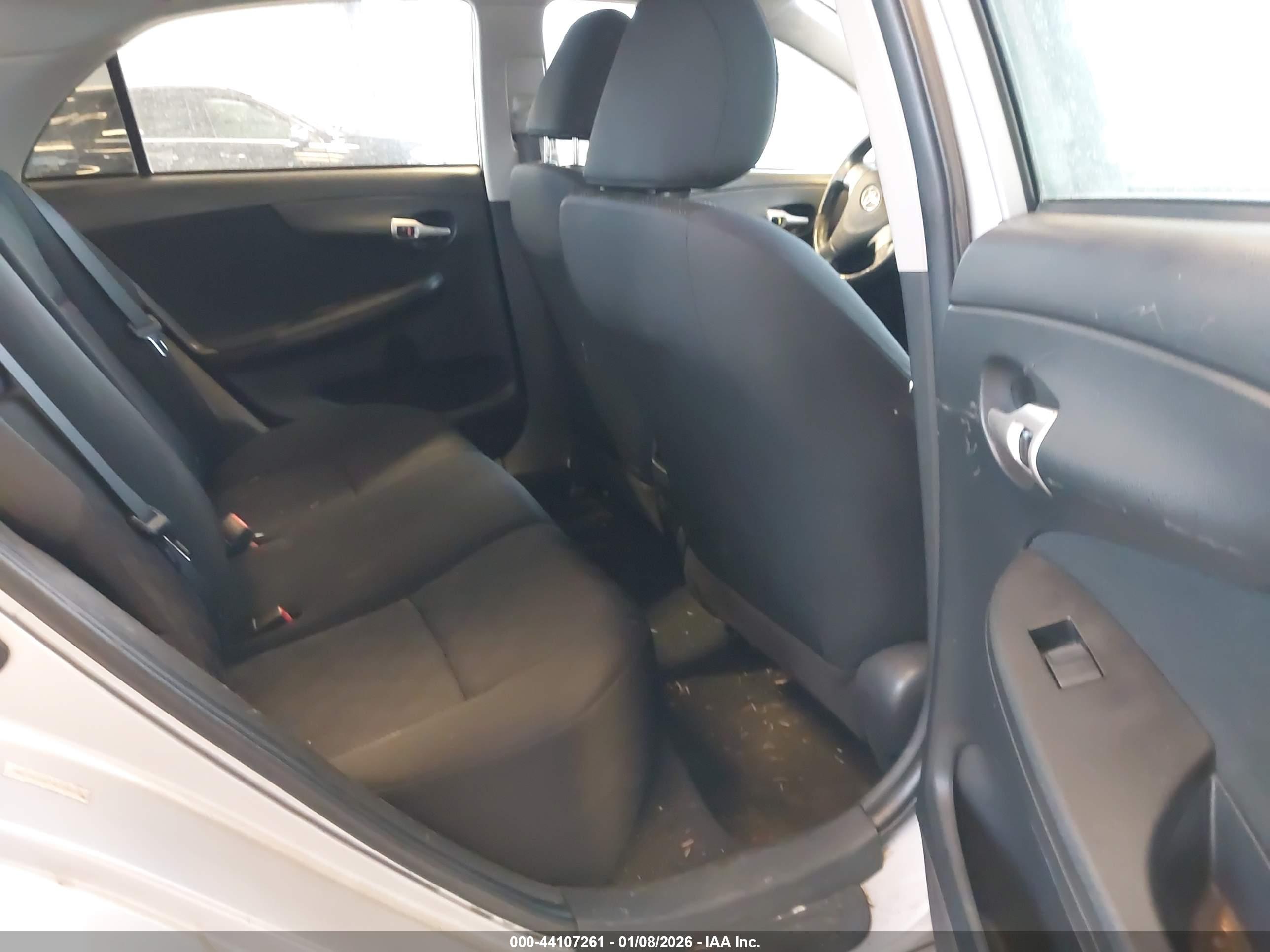 TOYOTA COROLLA image 8
