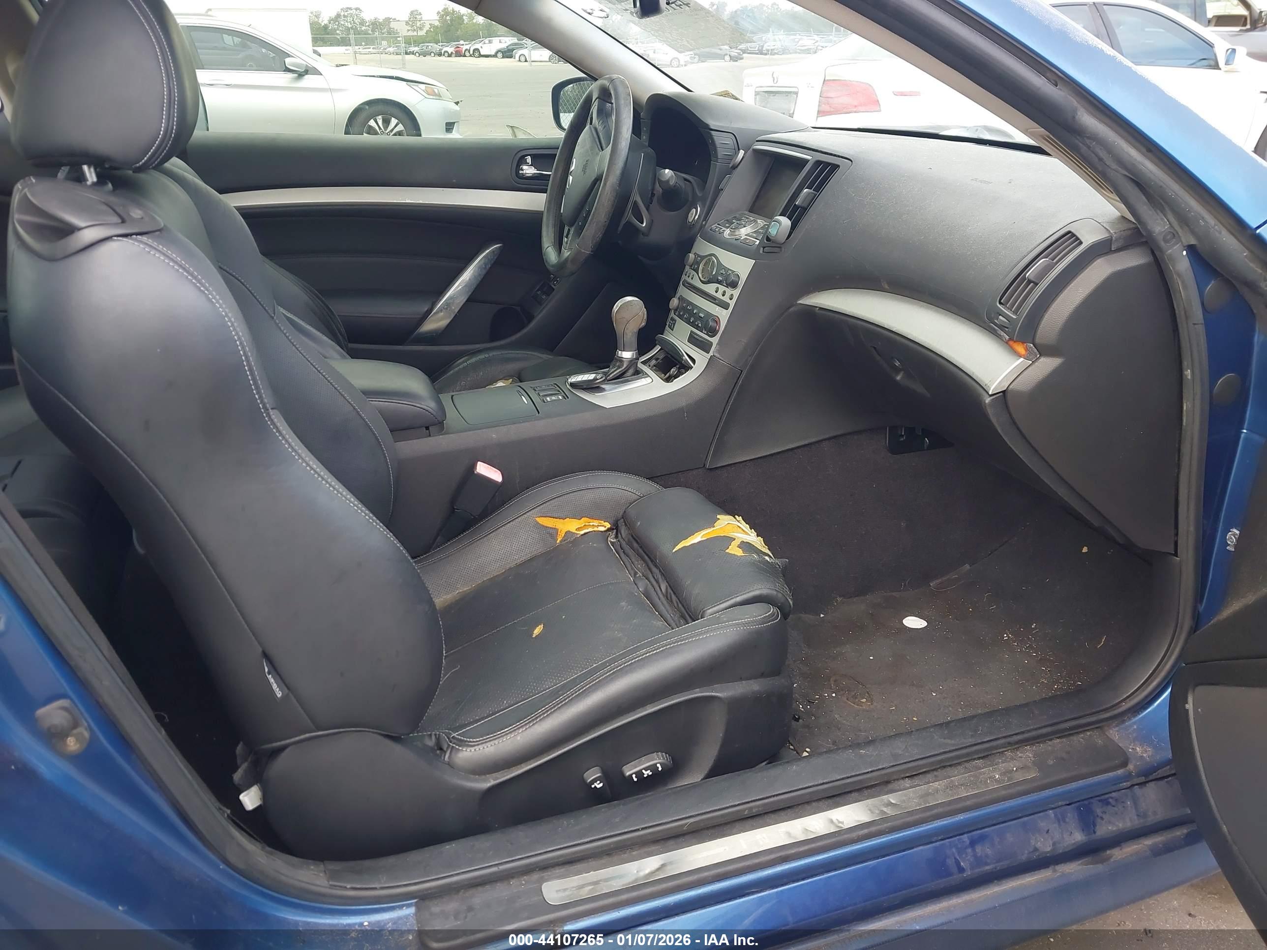 INFINITI G37 image 5