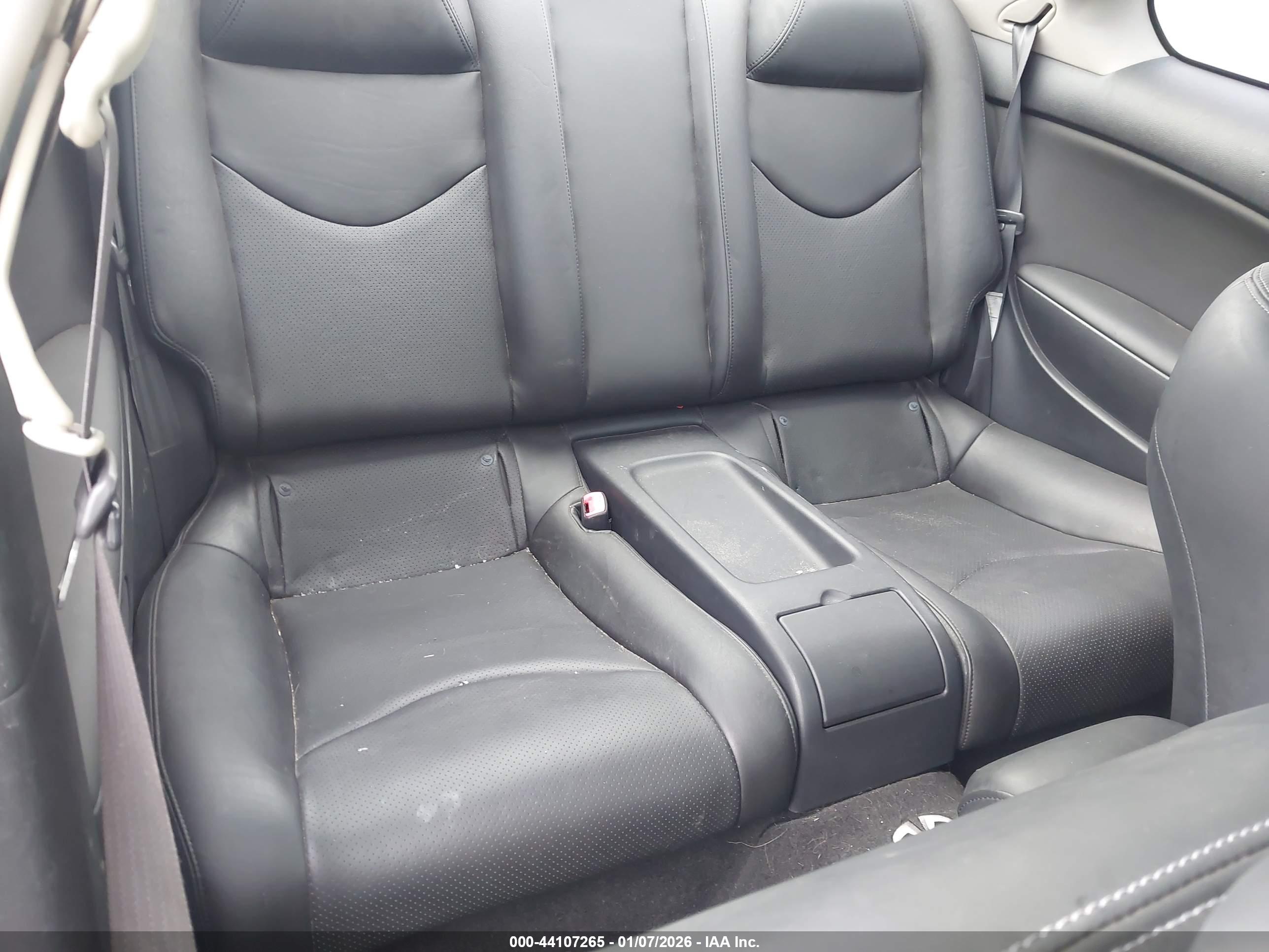 INFINITI G37 image 8