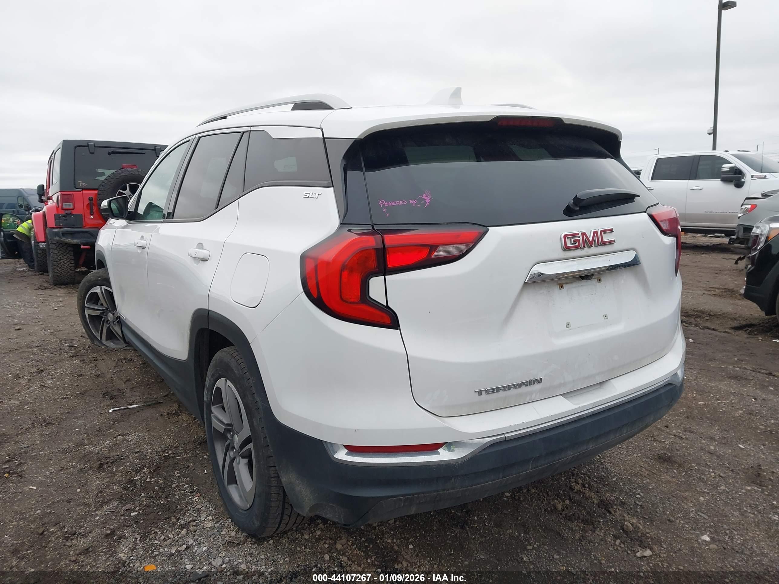 GMC TERRAIN image 3