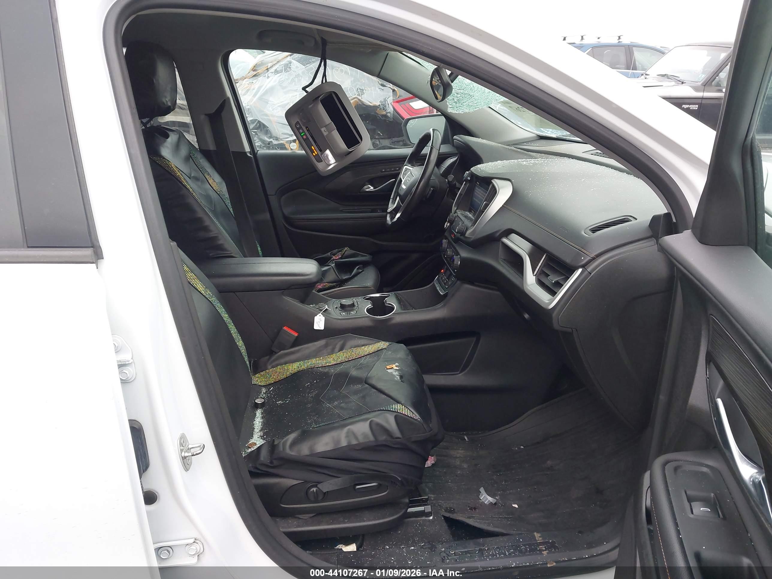GMC TERRAIN image 5