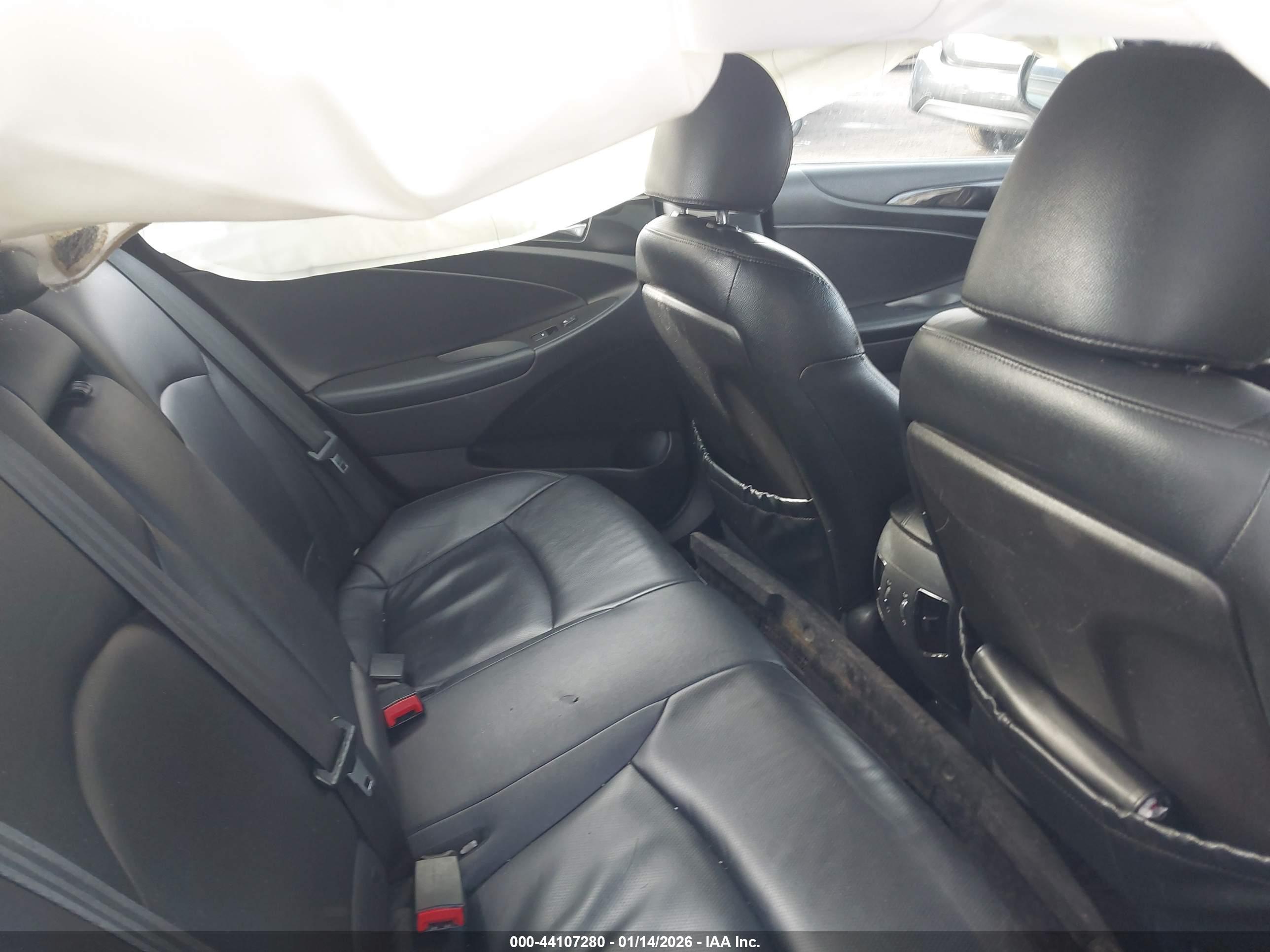 HYUNDAI SONATA image 8