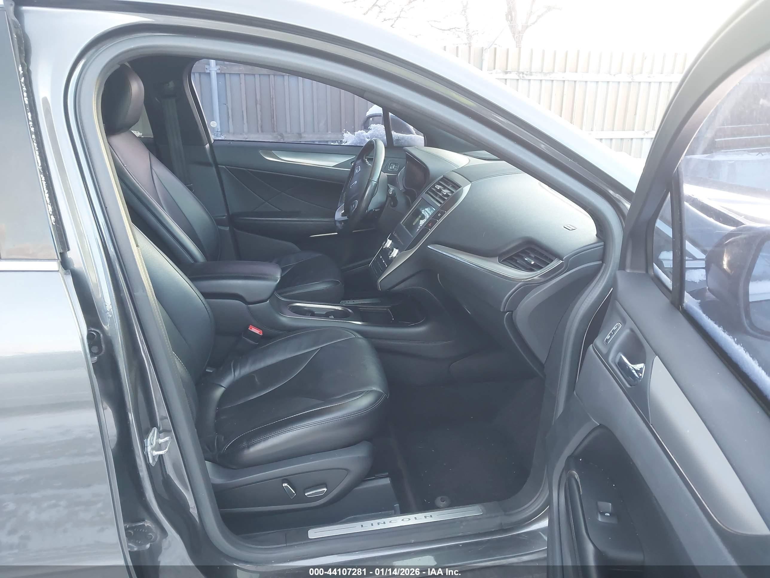 LINCOLN MKC image 5